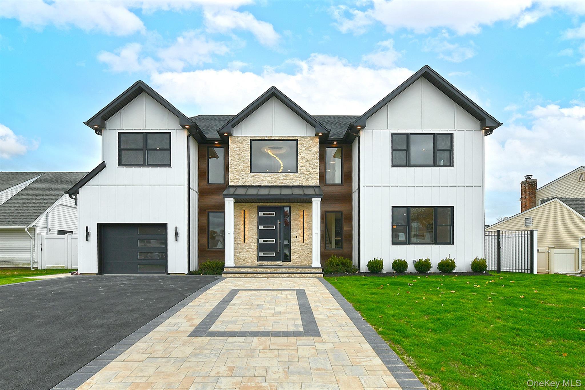 #3 photo, 39 Forest Lane, Westbury , NY 11590