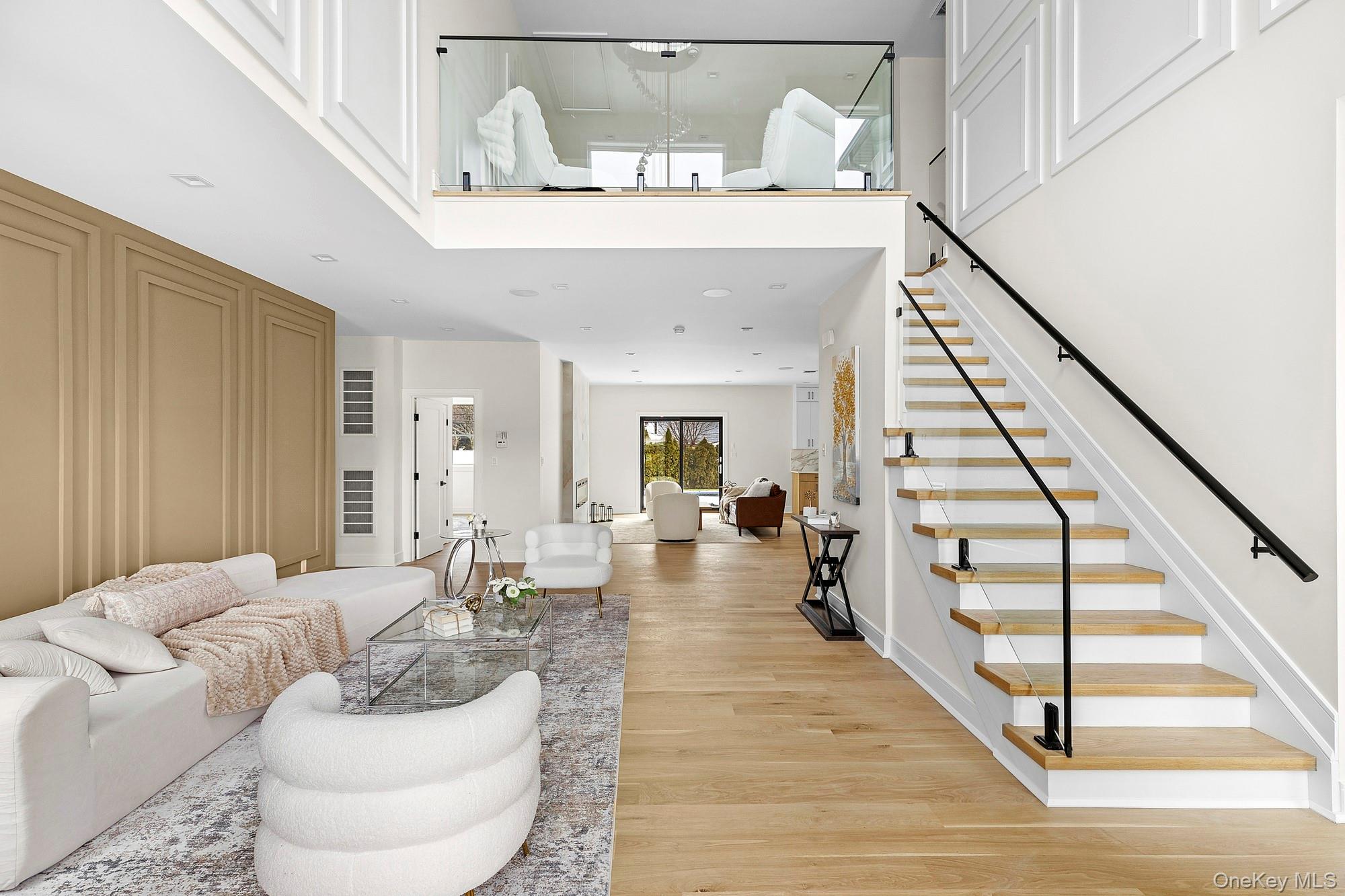 #5 photo, 39 Forest Lane, Westbury , NY 11590