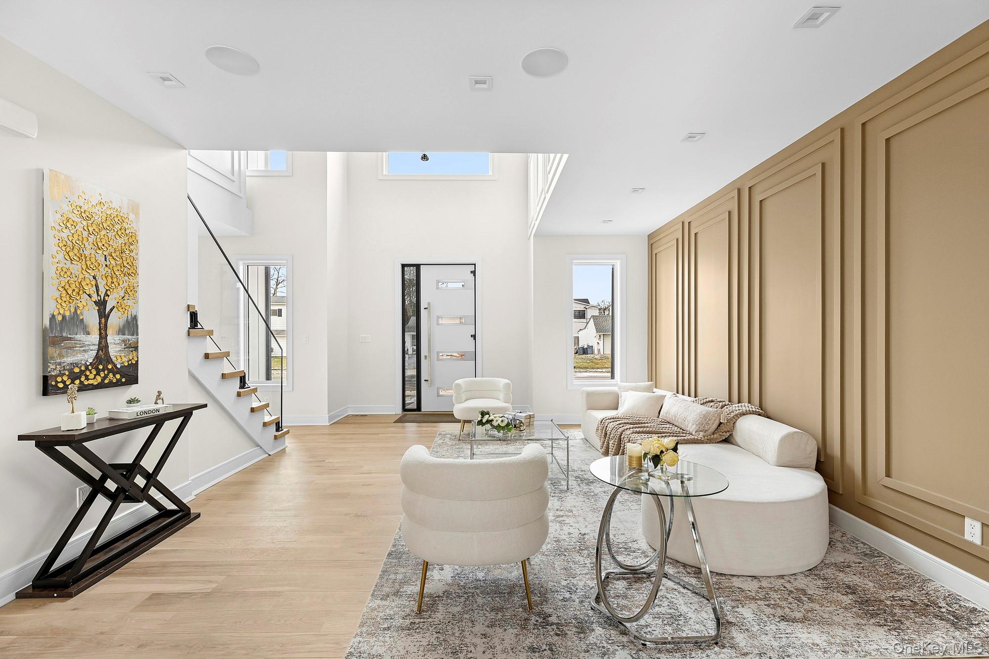 #6 photo, 39 Forest Lane, Westbury , NY 11590