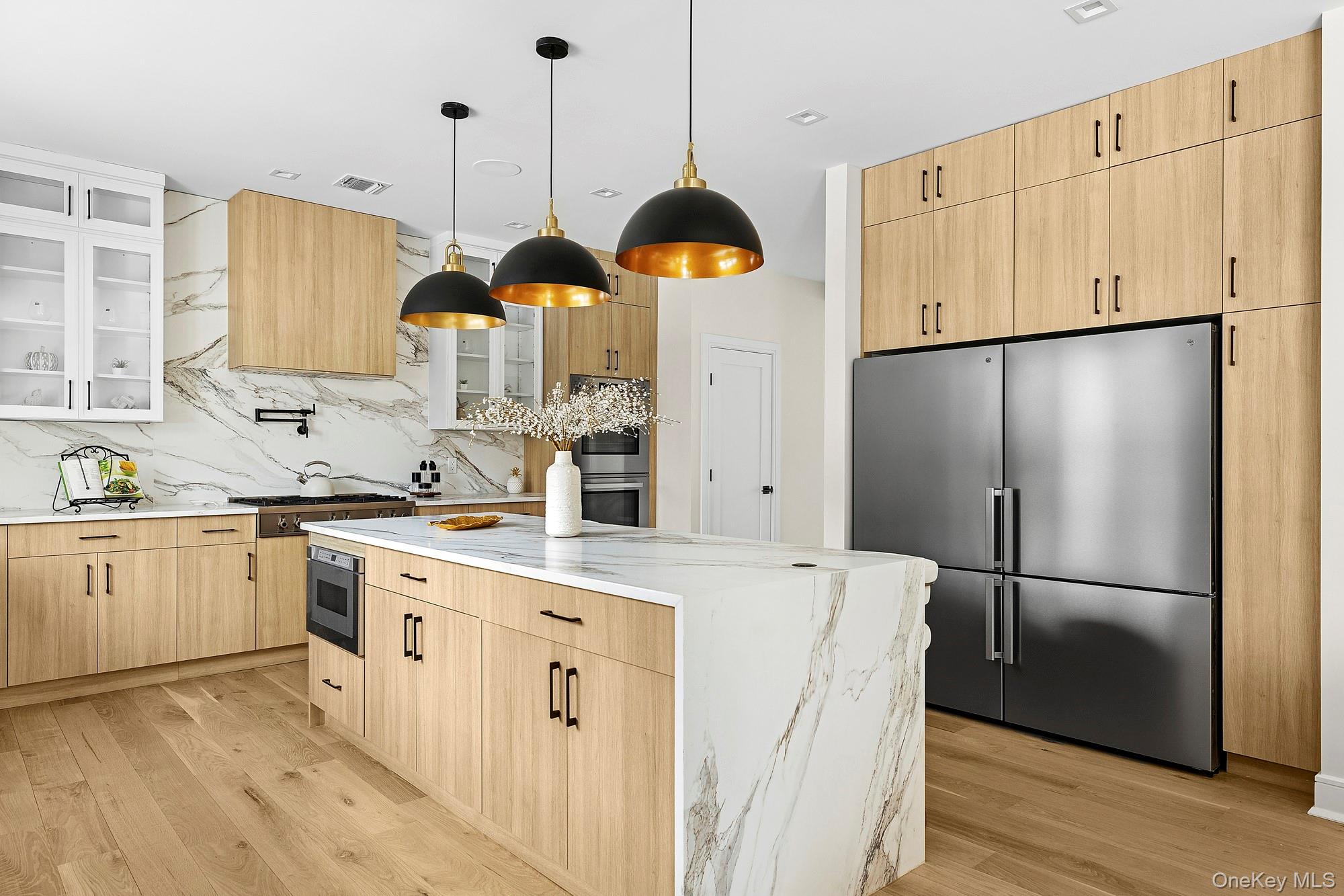 #8 photo, 39 Forest Lane, Westbury , NY 11590