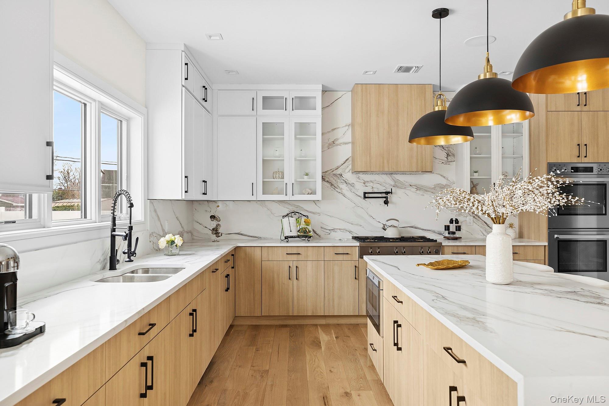 #9 photo, 39 Forest Lane, Westbury , NY 11590