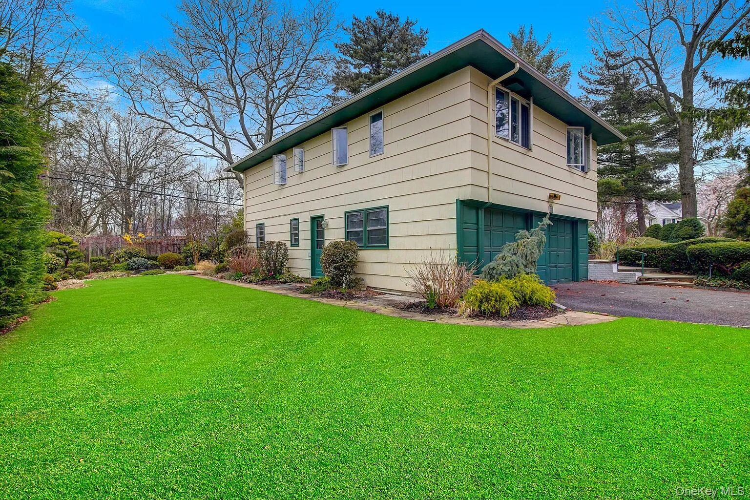 #2 photo, 25 North Drive, Great Neck , NY 11021