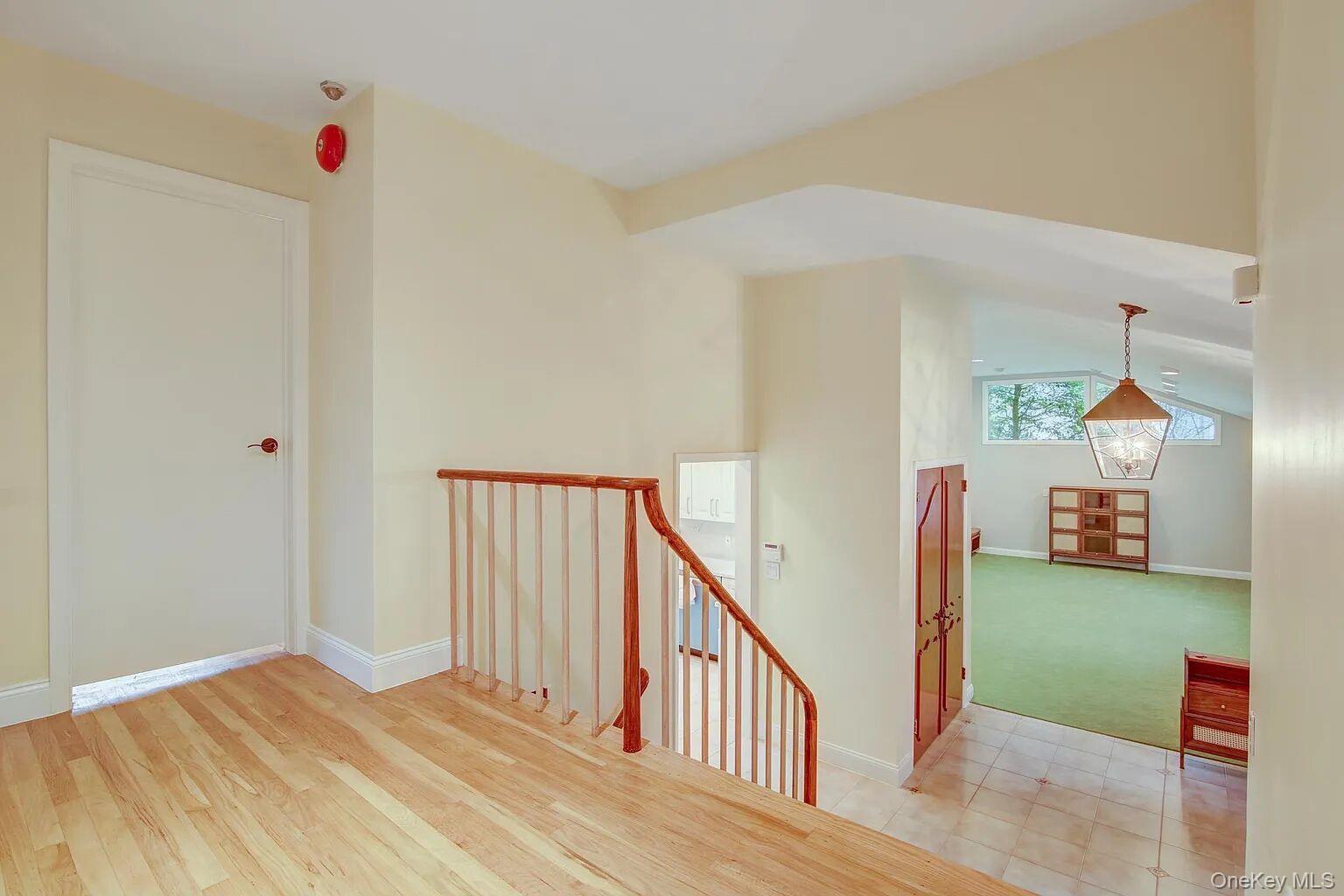 #5 photo, 25 North Drive, Great Neck , NY 11021