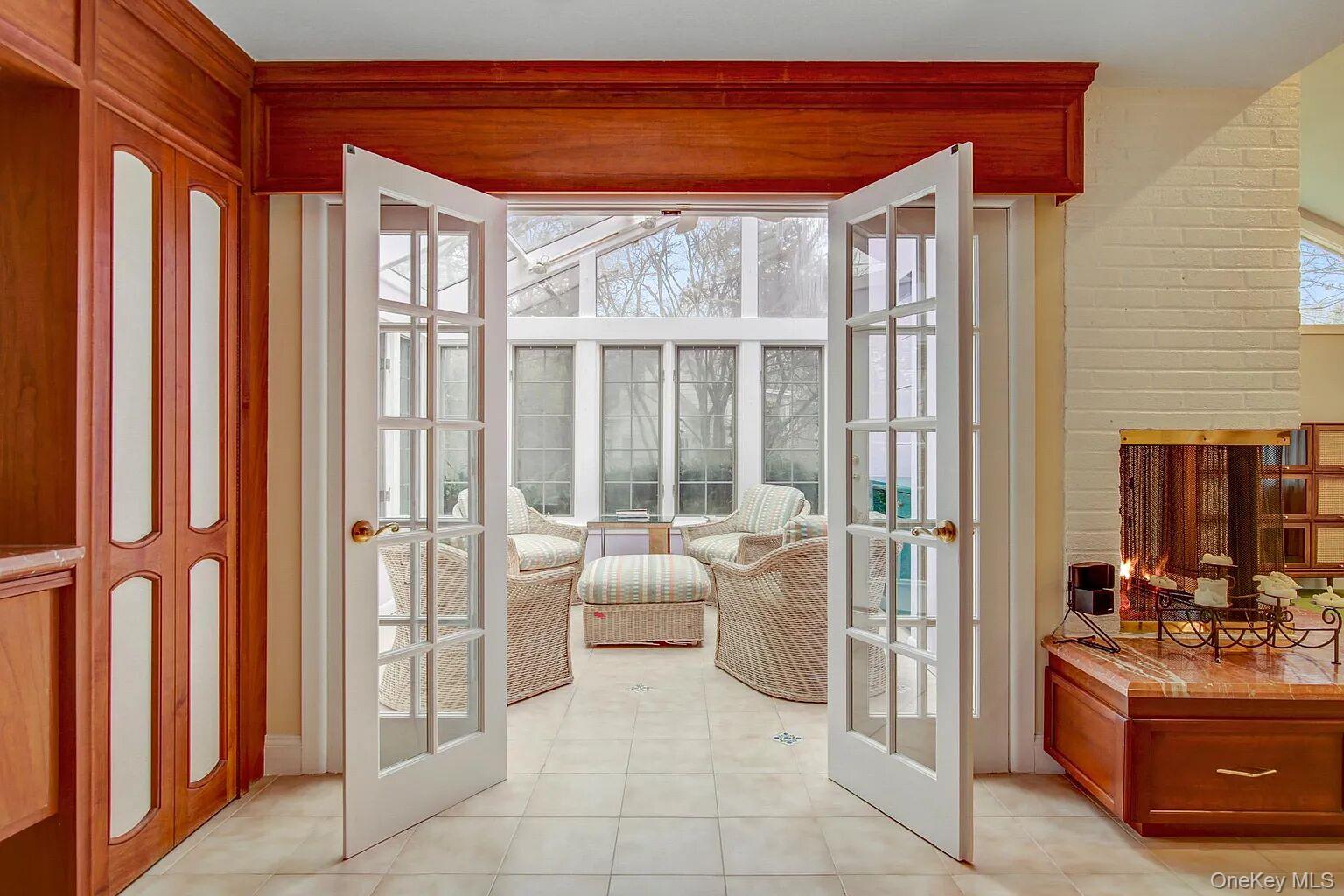 #8 photo, 25 North Drive, Great Neck , NY 11021