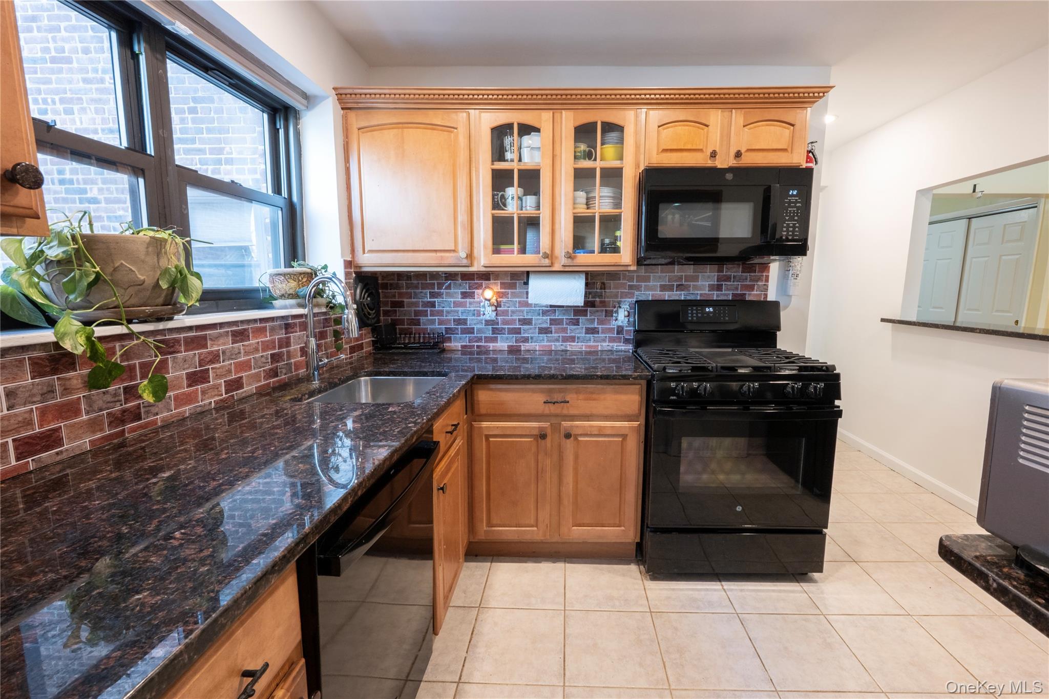 #12 photo, 50 Brompton Road, Great Neck , NY 11021