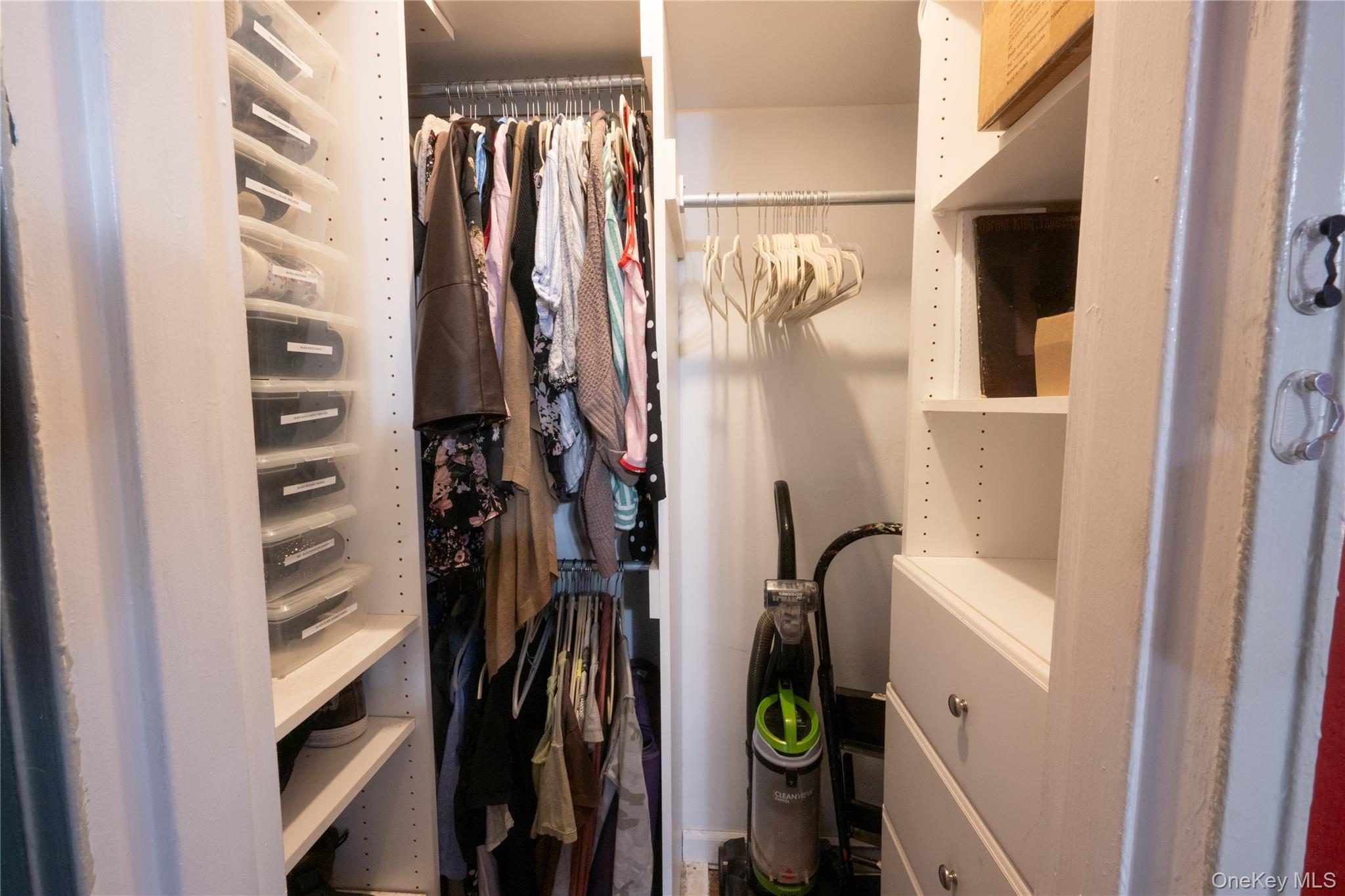 #16 photo, 50 Brompton Road, Great Neck , NY 11021