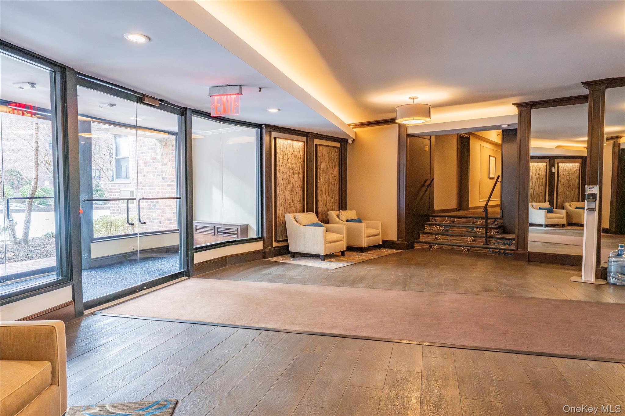 #3 photo, 50 Brompton Road, Great Neck , NY 11021