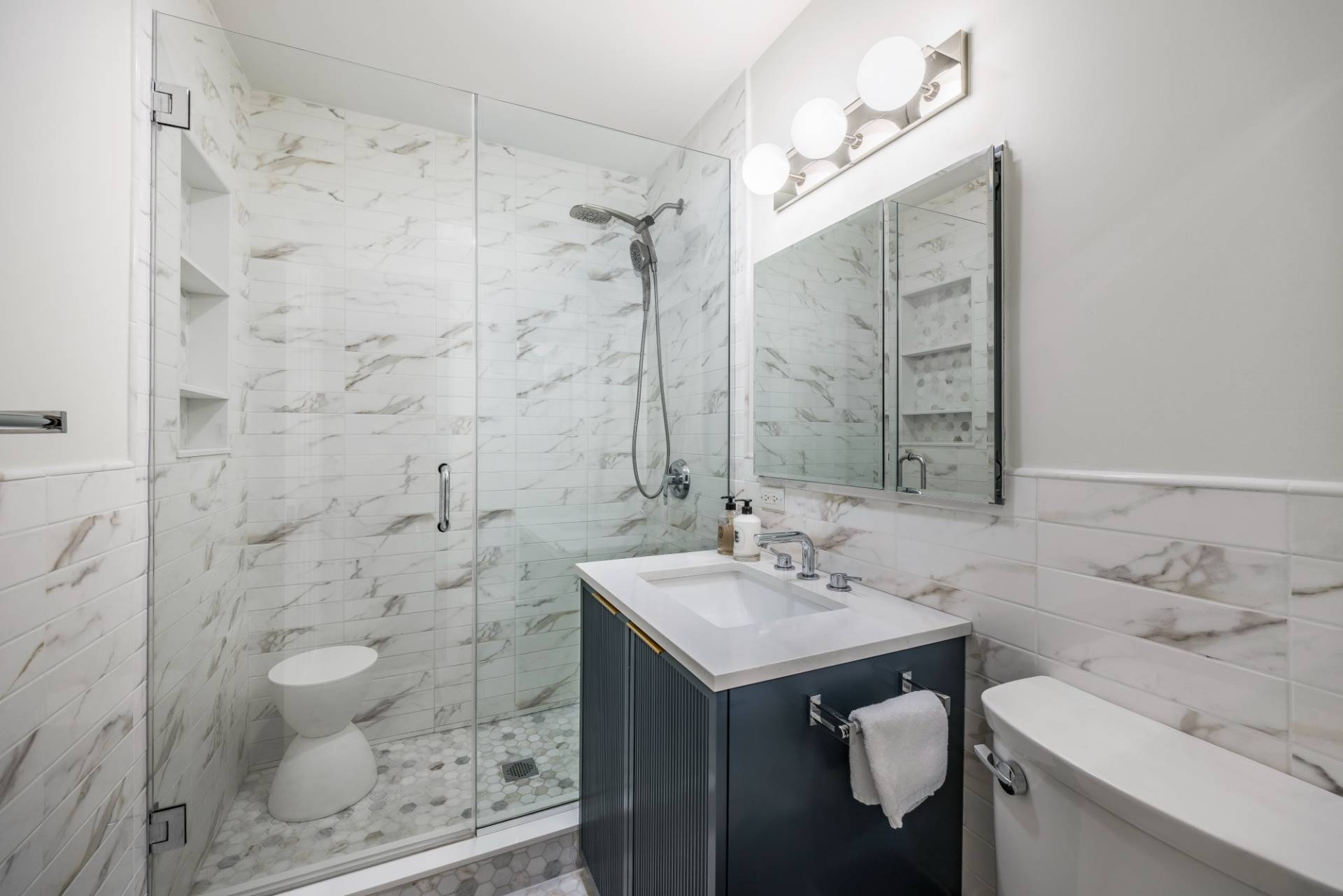 #8 photo, 514 Pantigo Road, #11, East Hampton , NY 11937