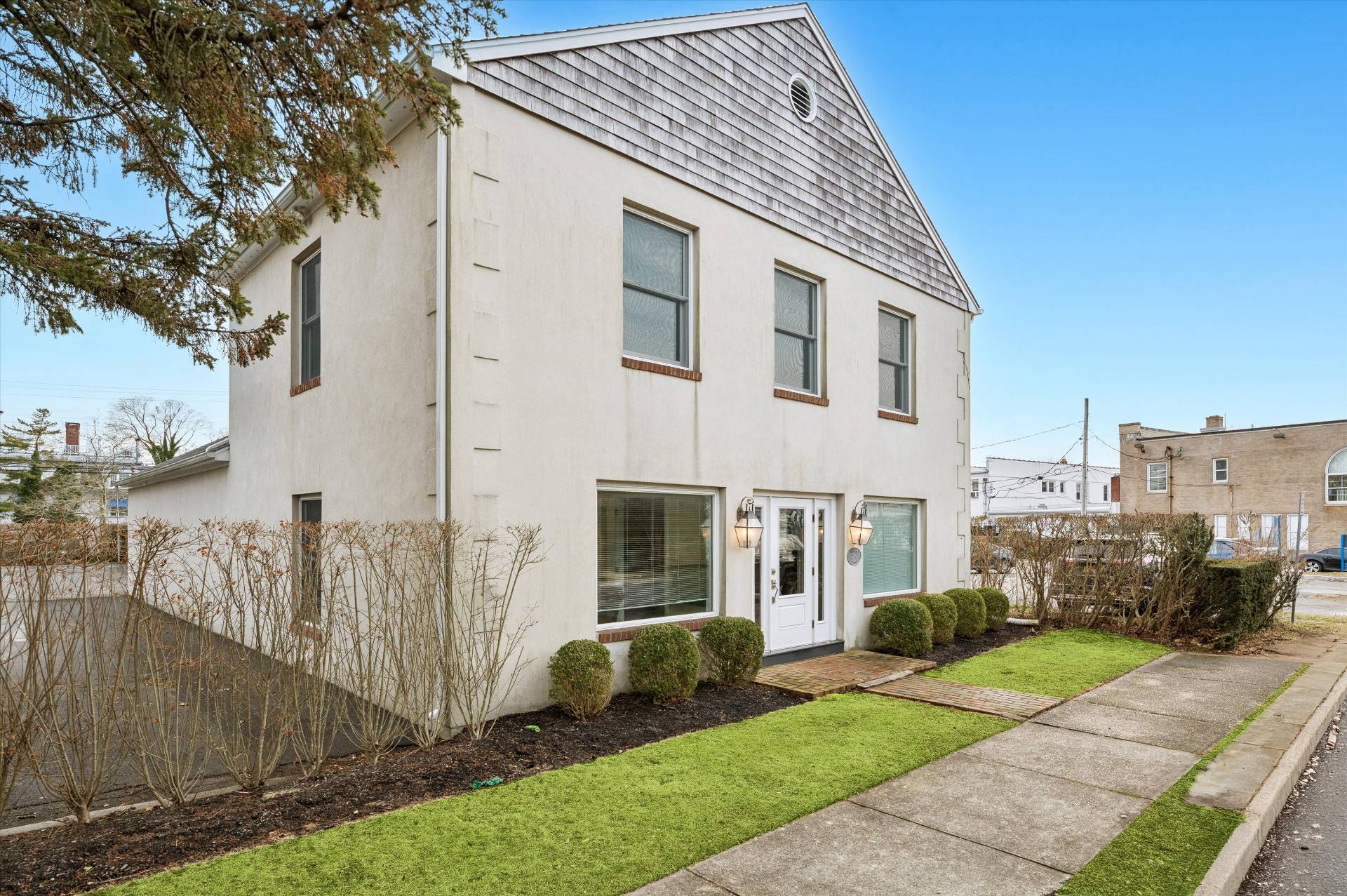 #3 photo, 28  Cameron Street, Southampton , NY 11968