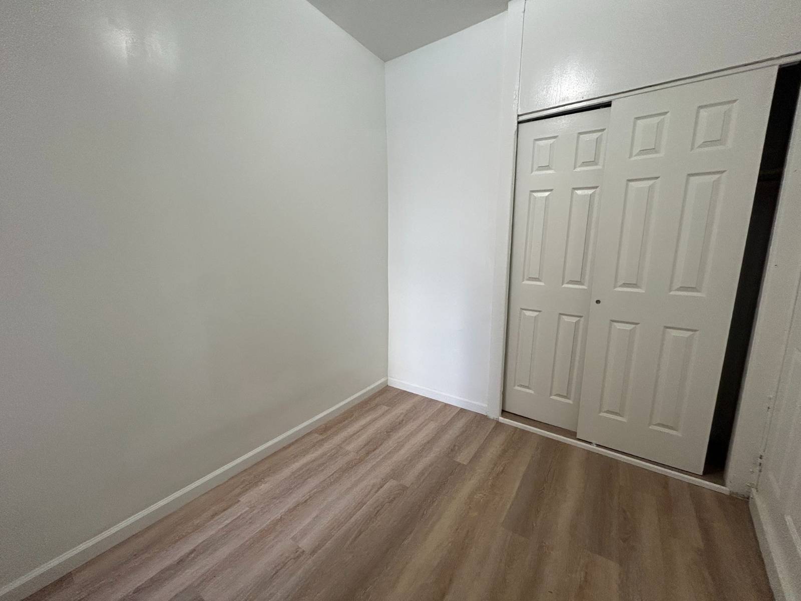 #5 photo, 681 Rhinelander Ave, #1, Van Nest , NY 10462