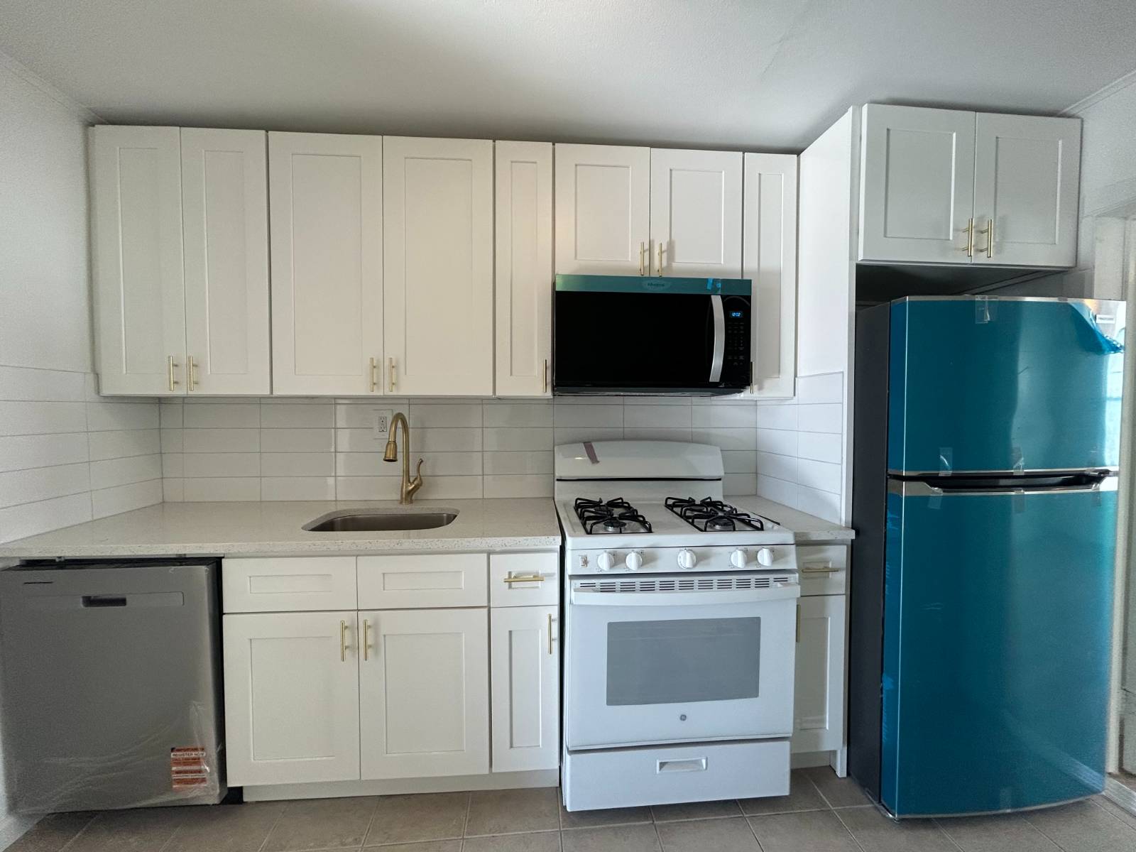 #3 photo, 681 Rhinelander Ave, #2, Van Nest , NY 10462