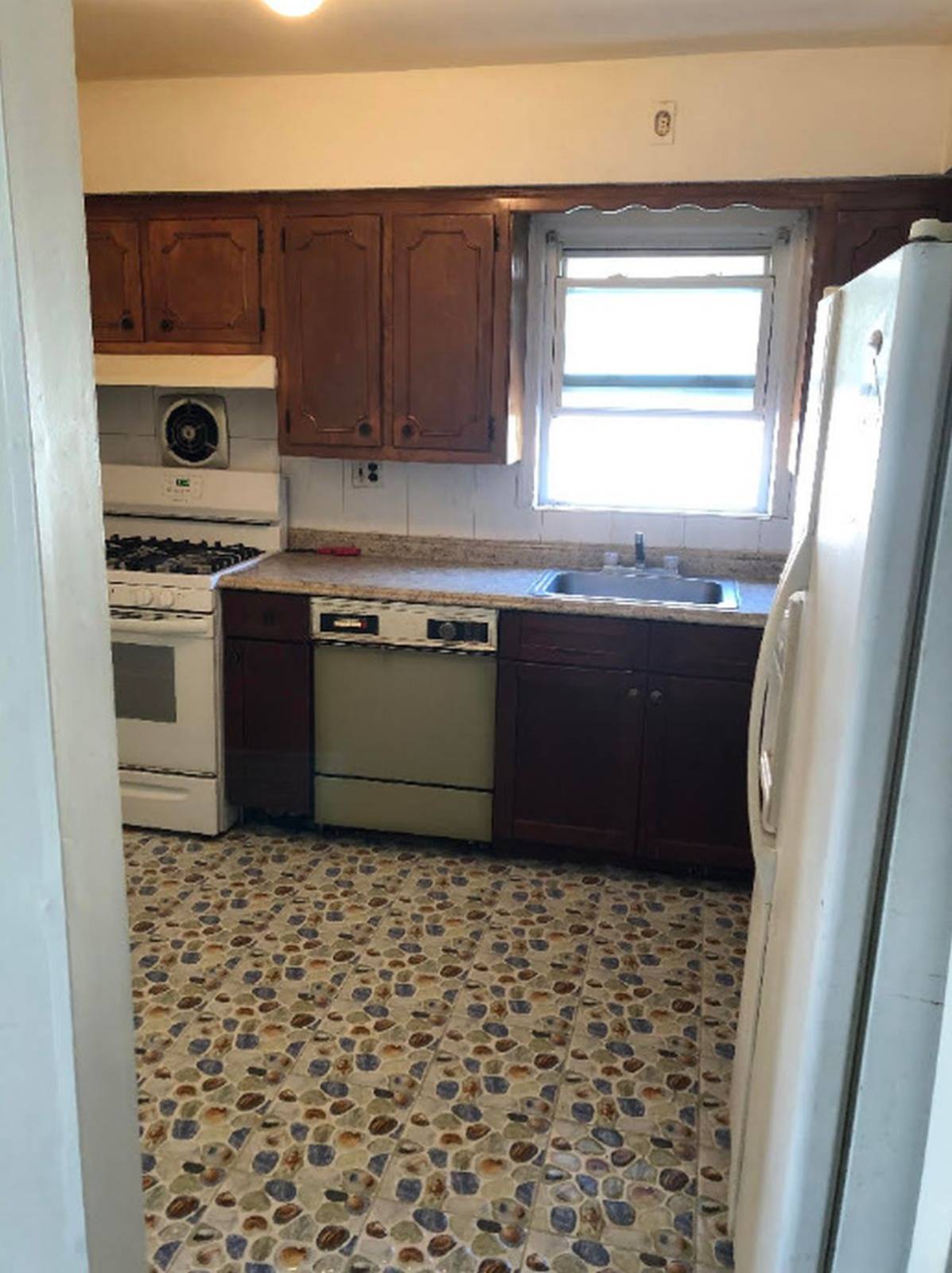 #6 photo, 45-33  160th Street, #3 Top Third Floor, East Flushing , NY 11358