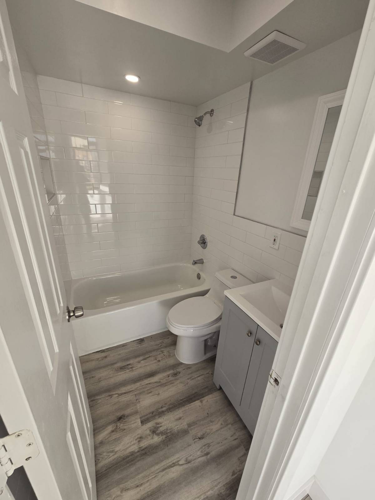 #14 photo, 4120 71 ST, Woodside , NY 11377