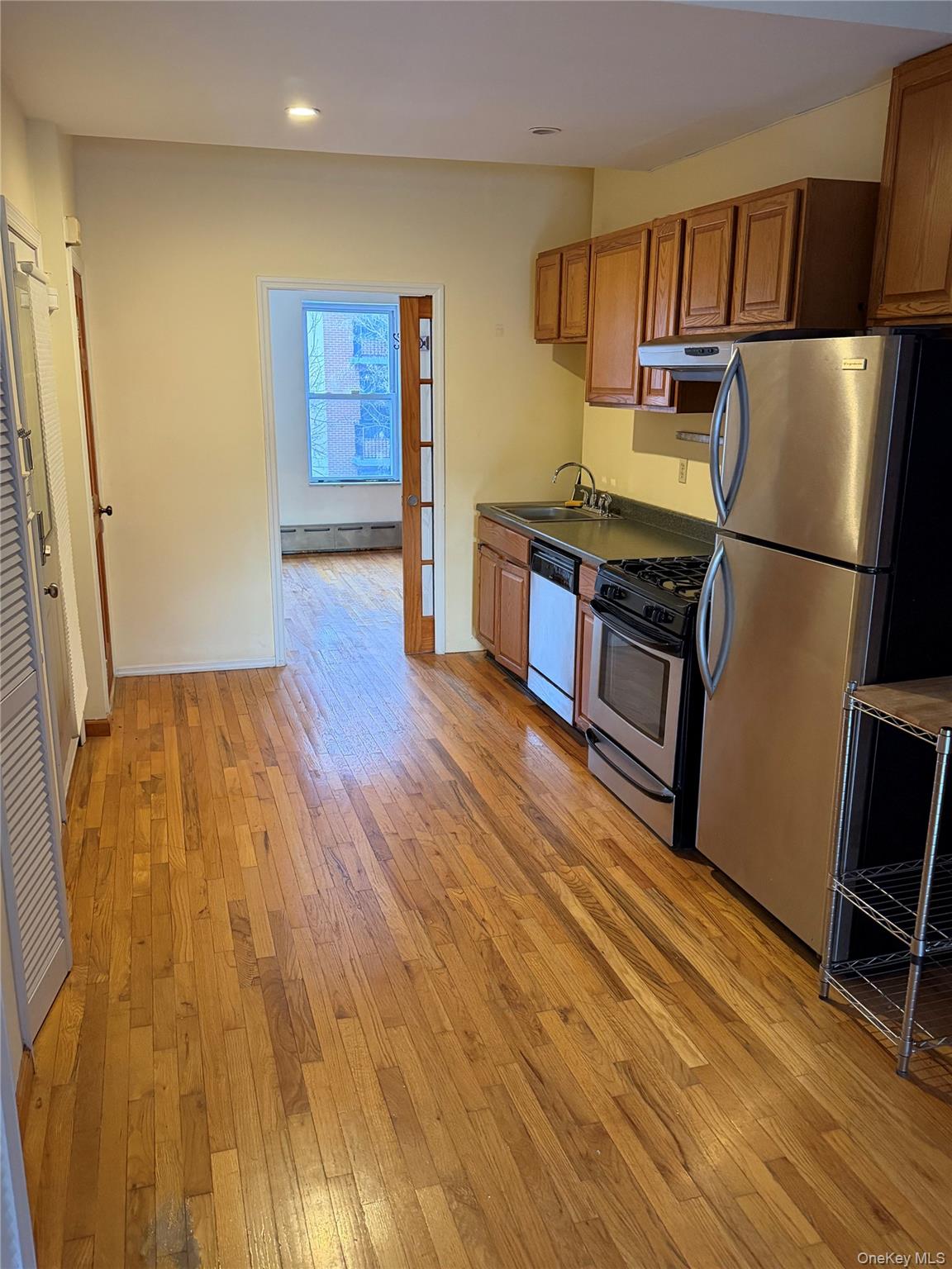 #1 photo, 421 E 119th Street, New York (Manhattan) , NY 10035