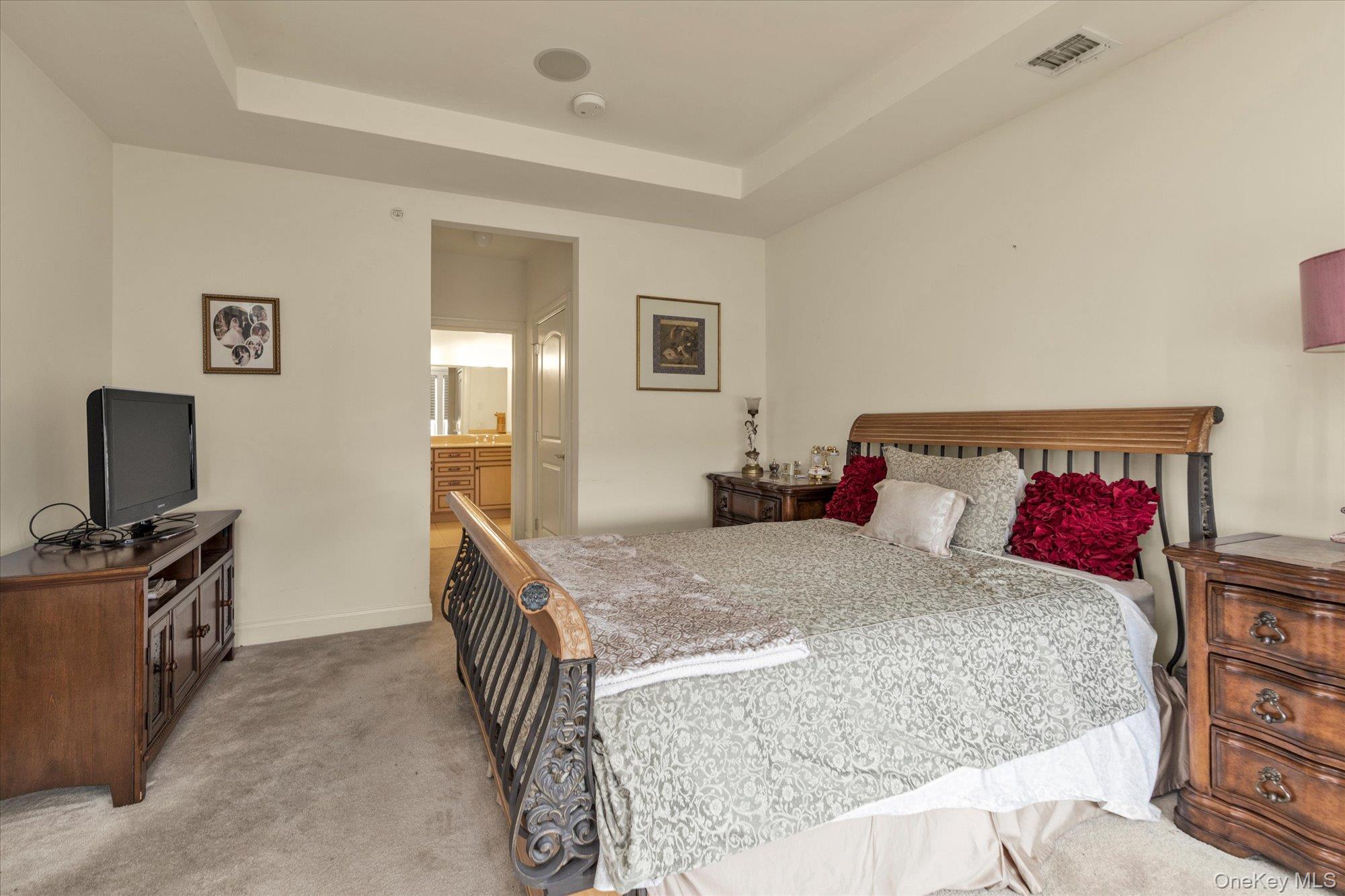 #10 photo, 568 Pacing Way, Westbury , NY 11590