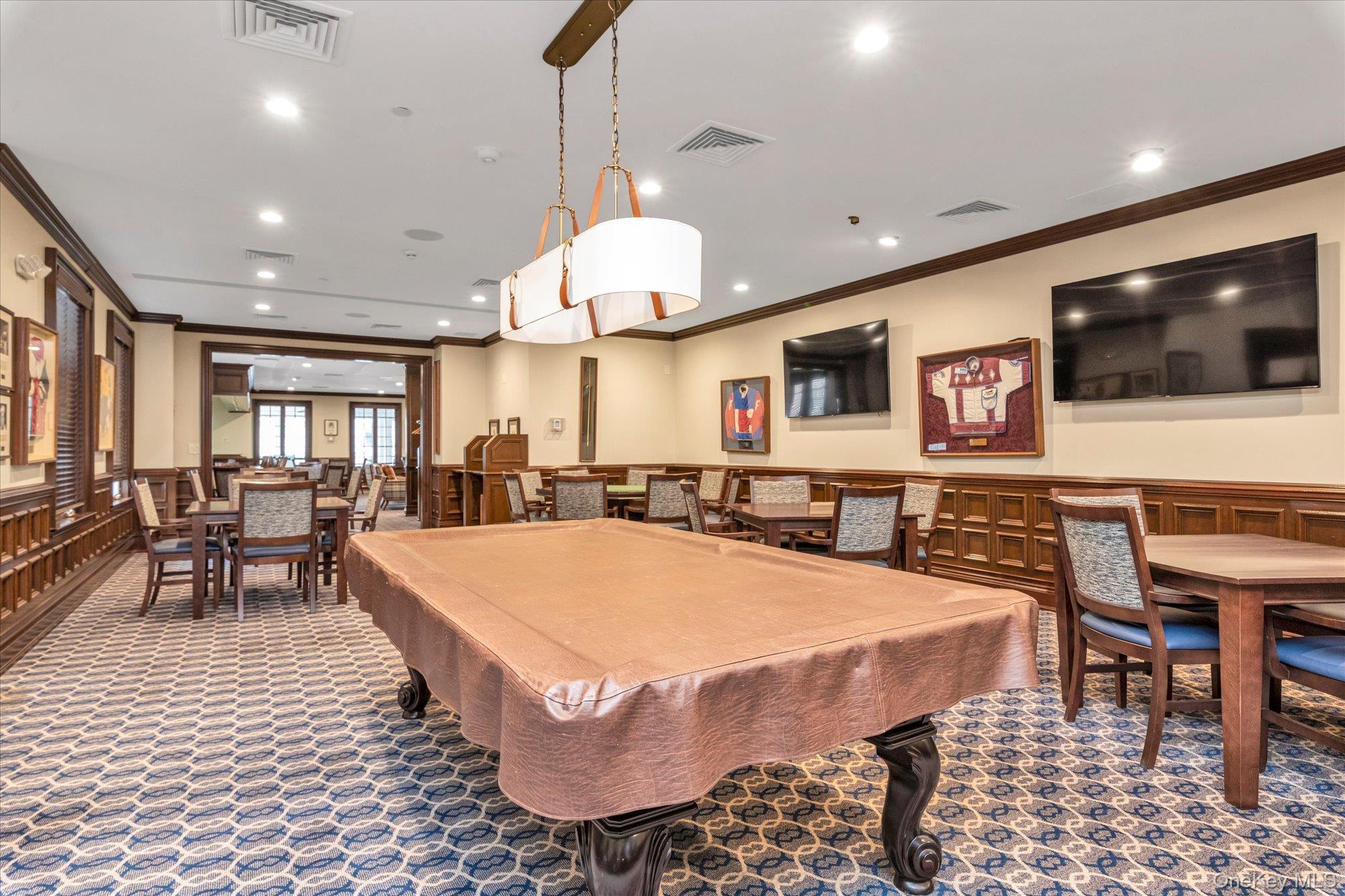 #16 photo, 568 Pacing Way, Westbury , NY 11590