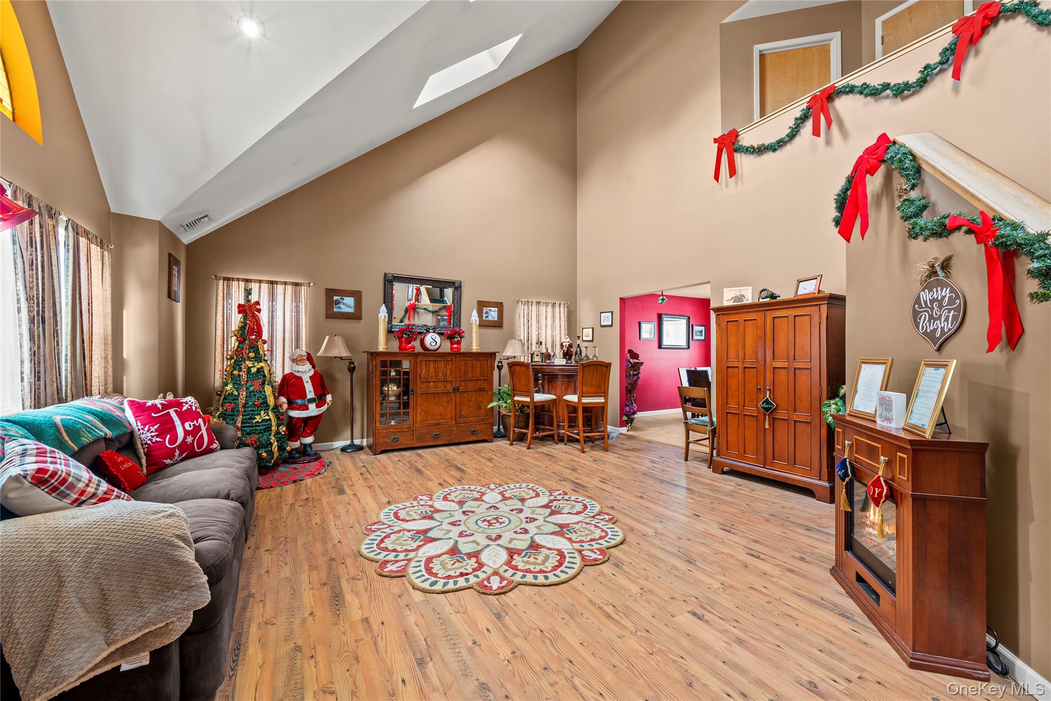 #5 photo, 3 Crystal Brook Court, מחוז סאפוק Islip , NY 11751