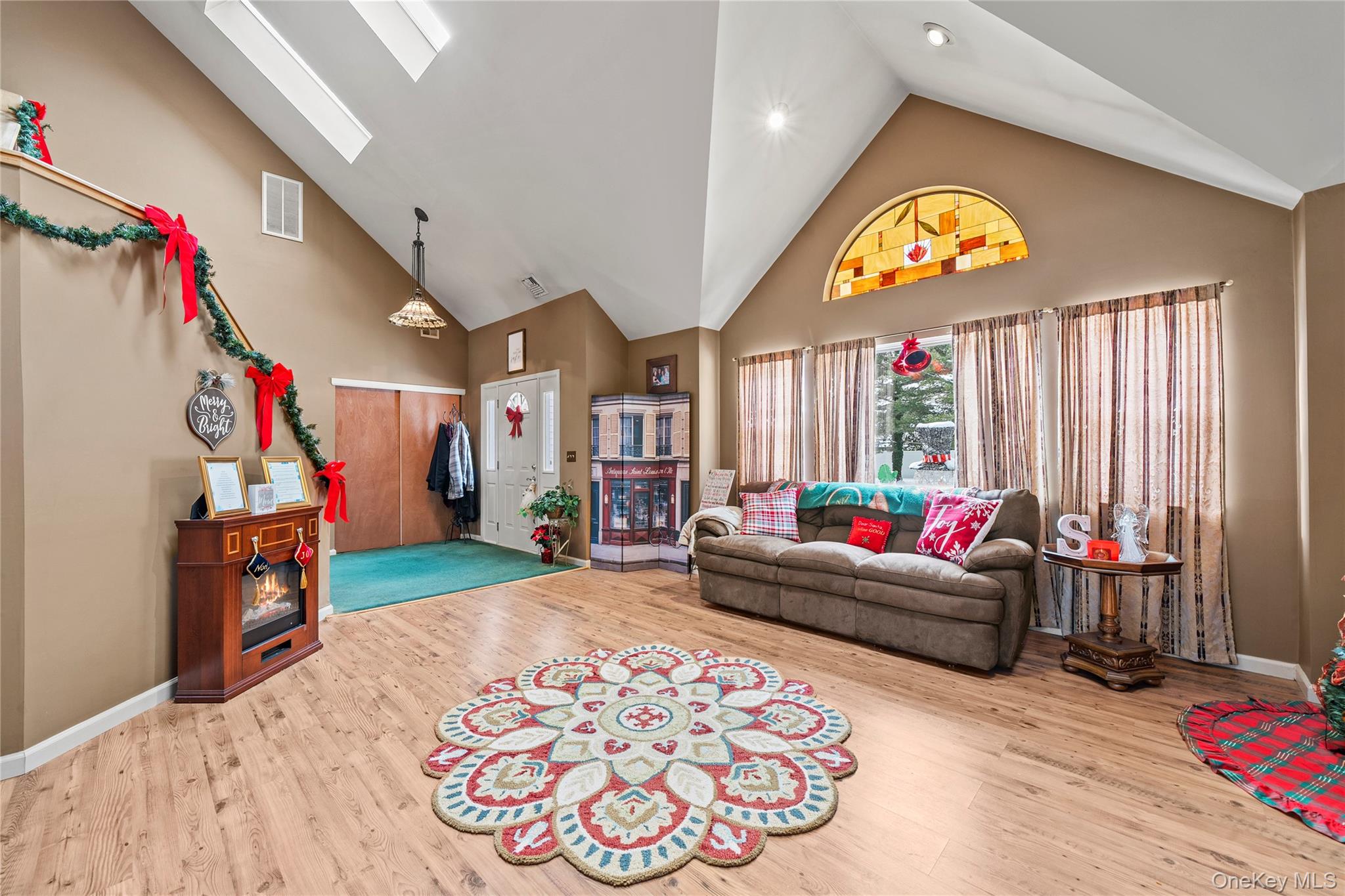 #7 photo, 3 Crystal Brook Court, מחוז סאפוק Islip , NY 11751