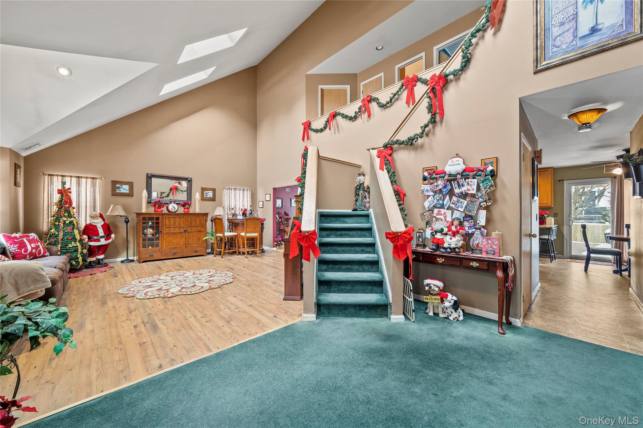 #8 photo, 3 Crystal Brook Court, מחוז סאפוק Islip , NY 11751