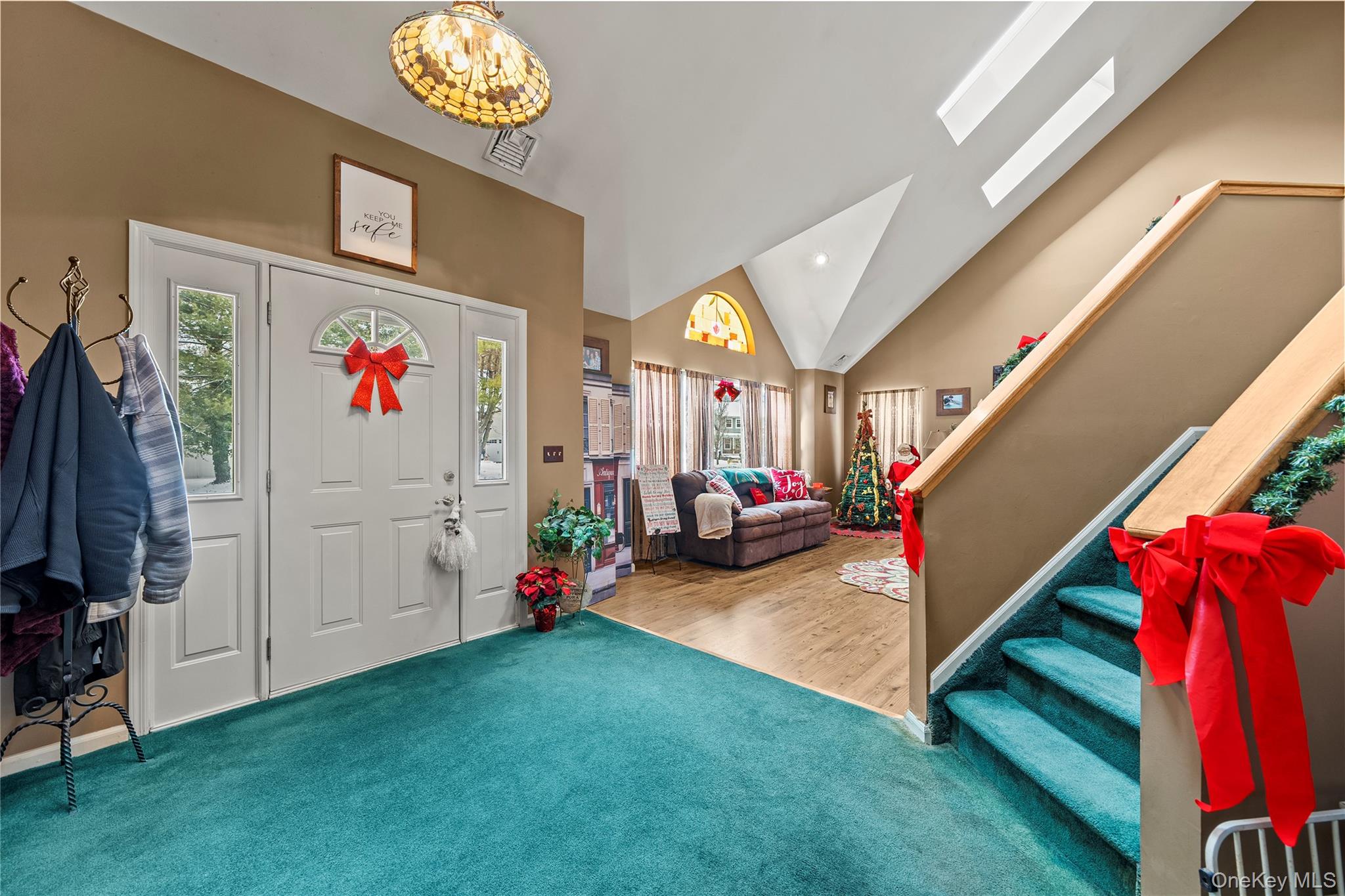 #9 photo, 3 Crystal Brook Court, מחוז סאפוק Islip , NY 11751