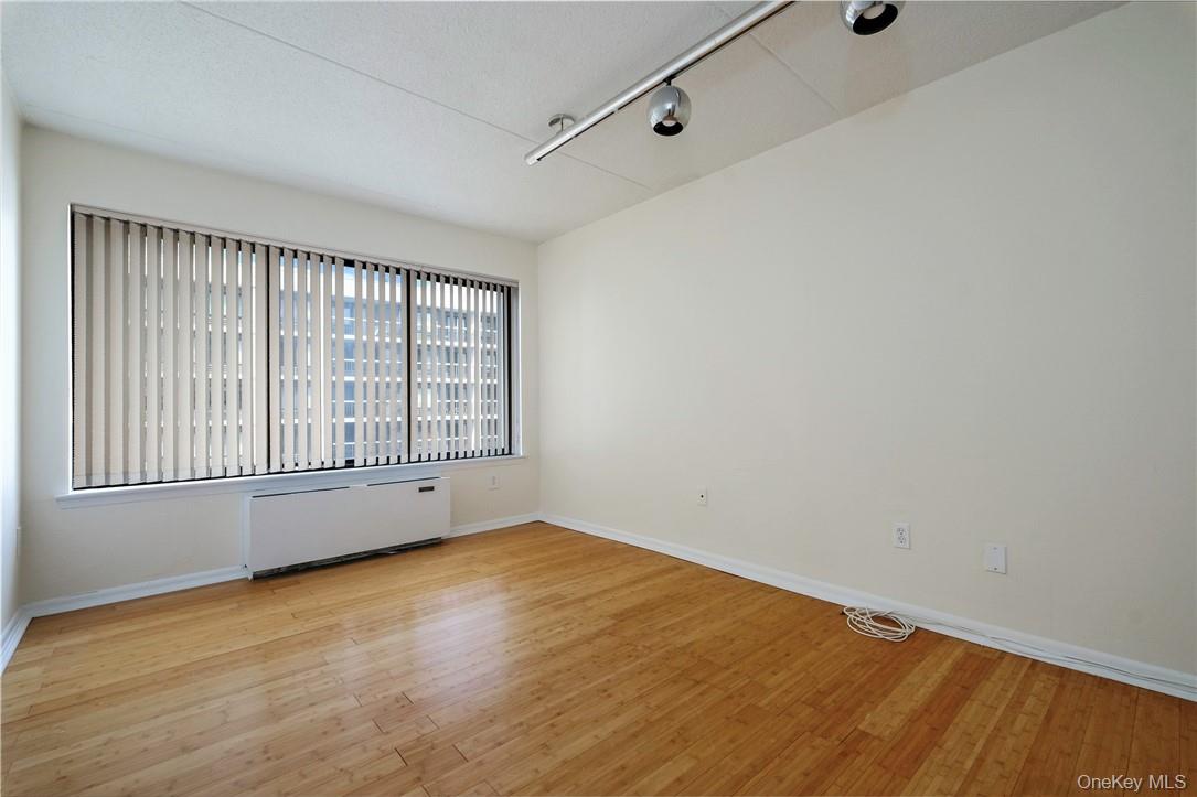 #12 photo, 400 High Point, Hartsdale , NY 10530