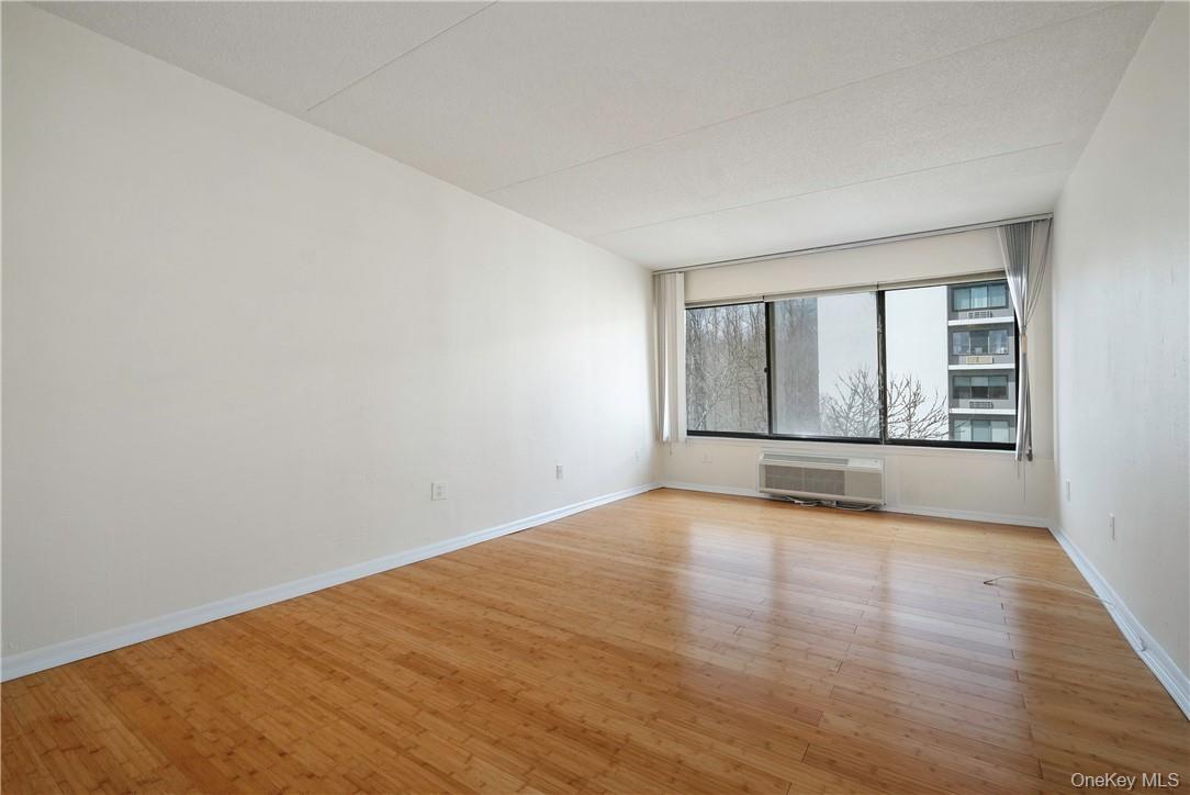 #13 photo, 400 High Point, Hartsdale , NY 10530