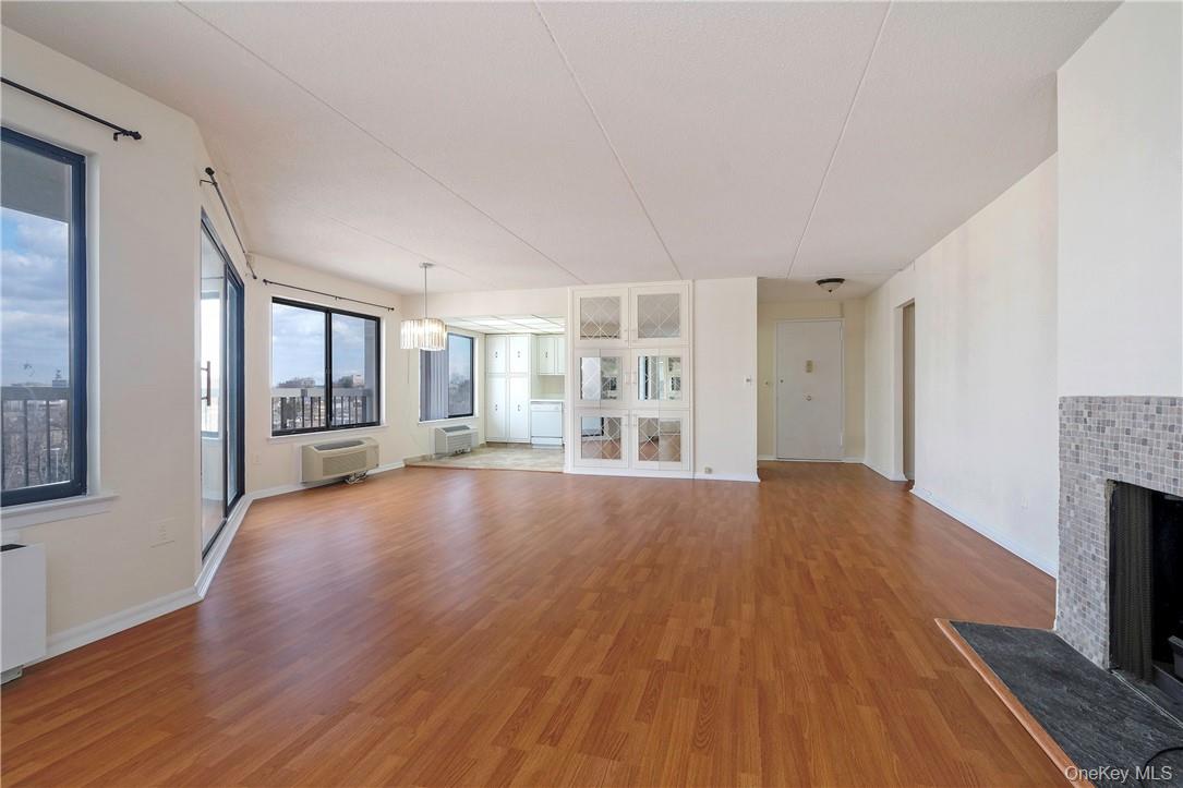 #3 photo, 400 High Point, Hartsdale , NY 10530