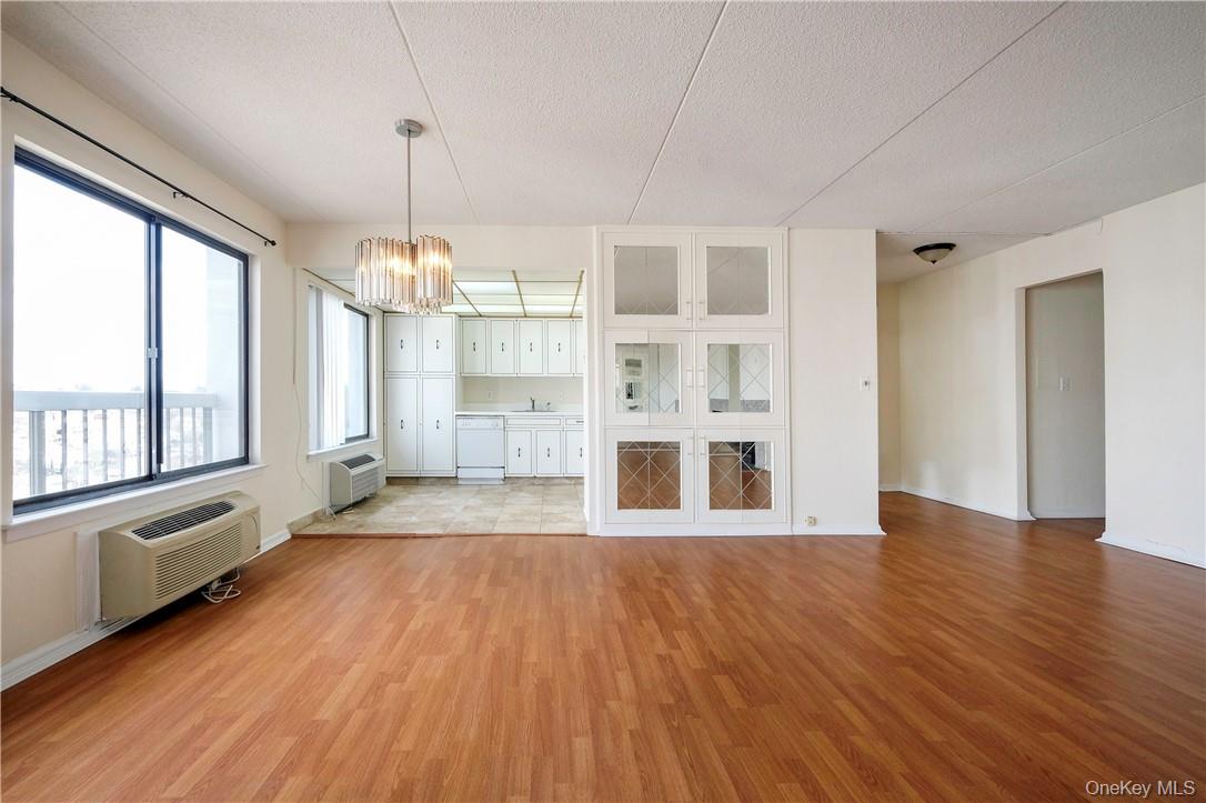 #5 photo, 400 High Point, Hartsdale , NY 10530