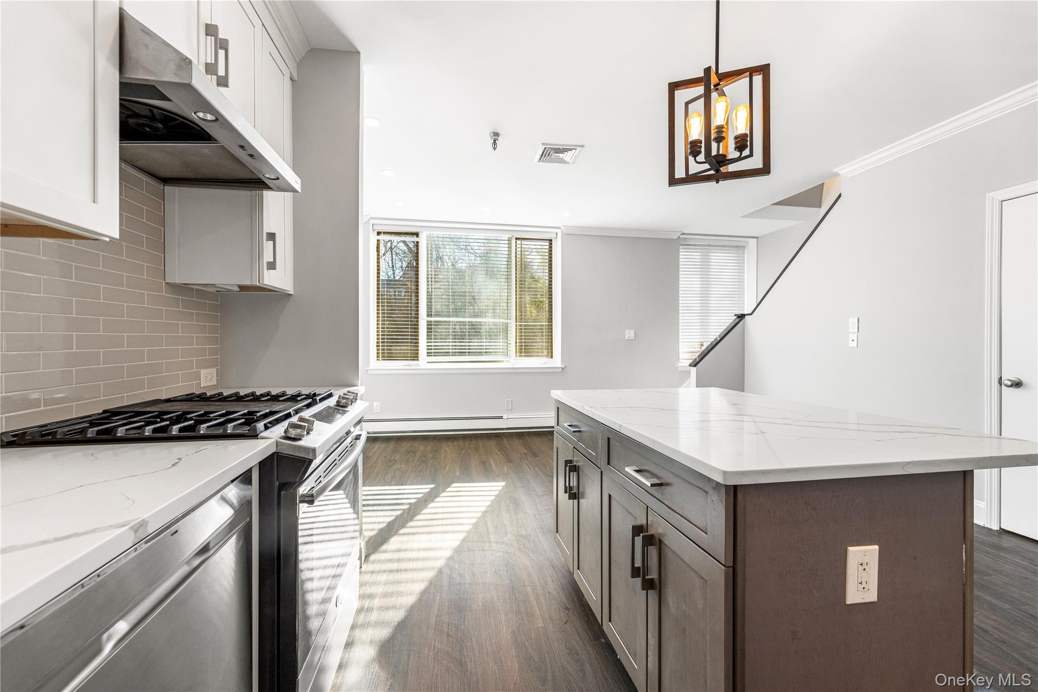 #11 photo, 520 Ashford Avenue, Ardsley , NY 10502