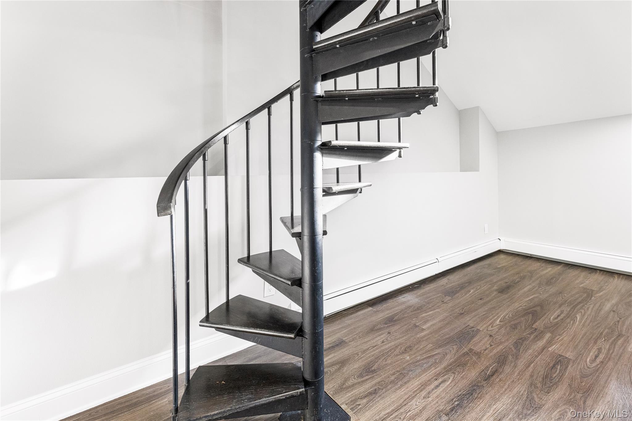 #14 photo, 520 Ashford Avenue, Ardsley , NY 10502