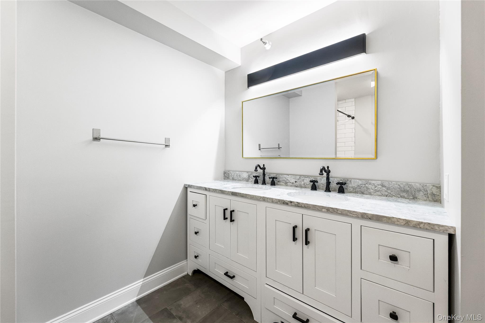 #17 photo, 520 Ashford Avenue, Ardsley , NY 10502