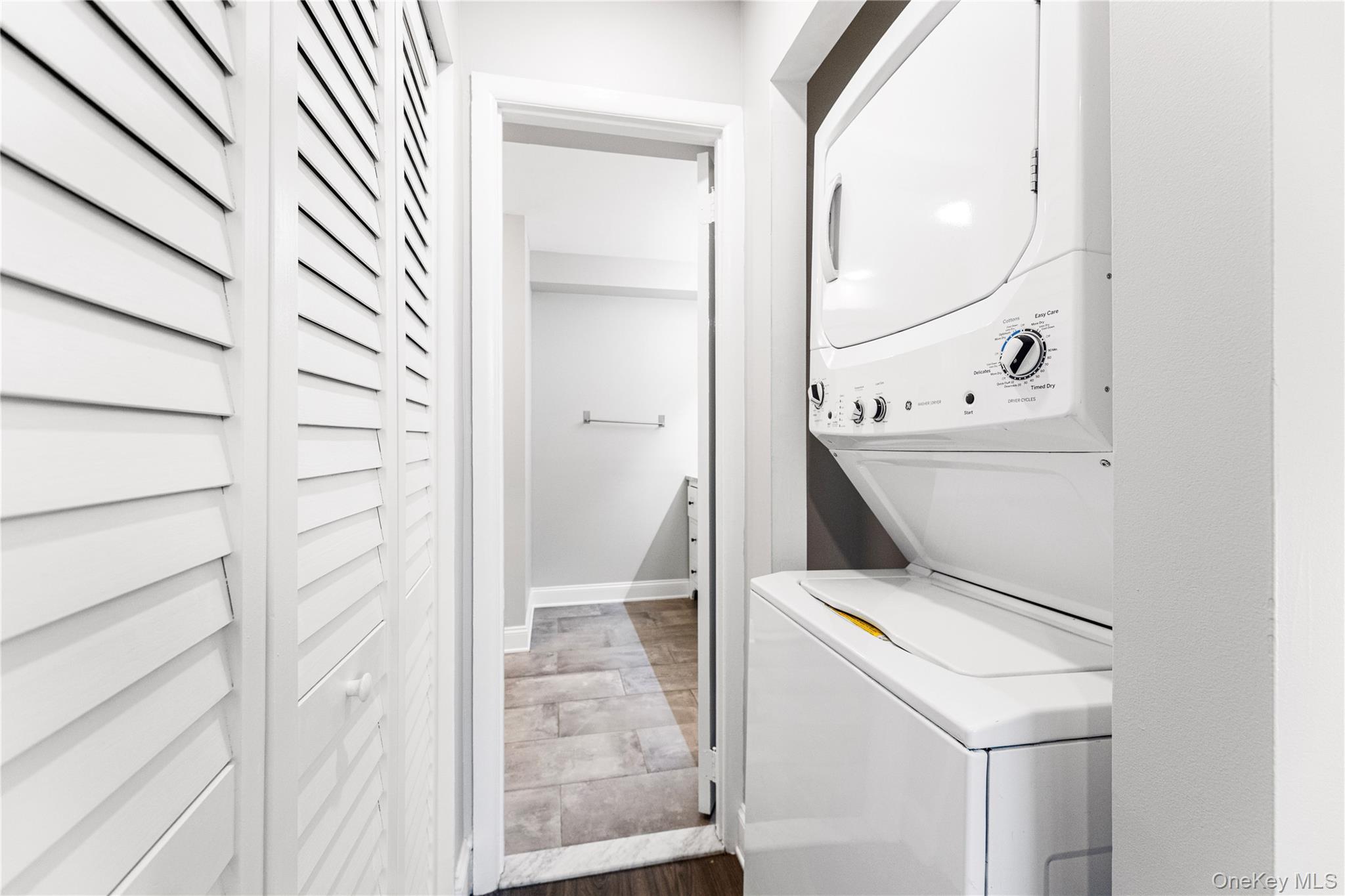 #19 photo, 520 Ashford Avenue, Ardsley , NY 10502