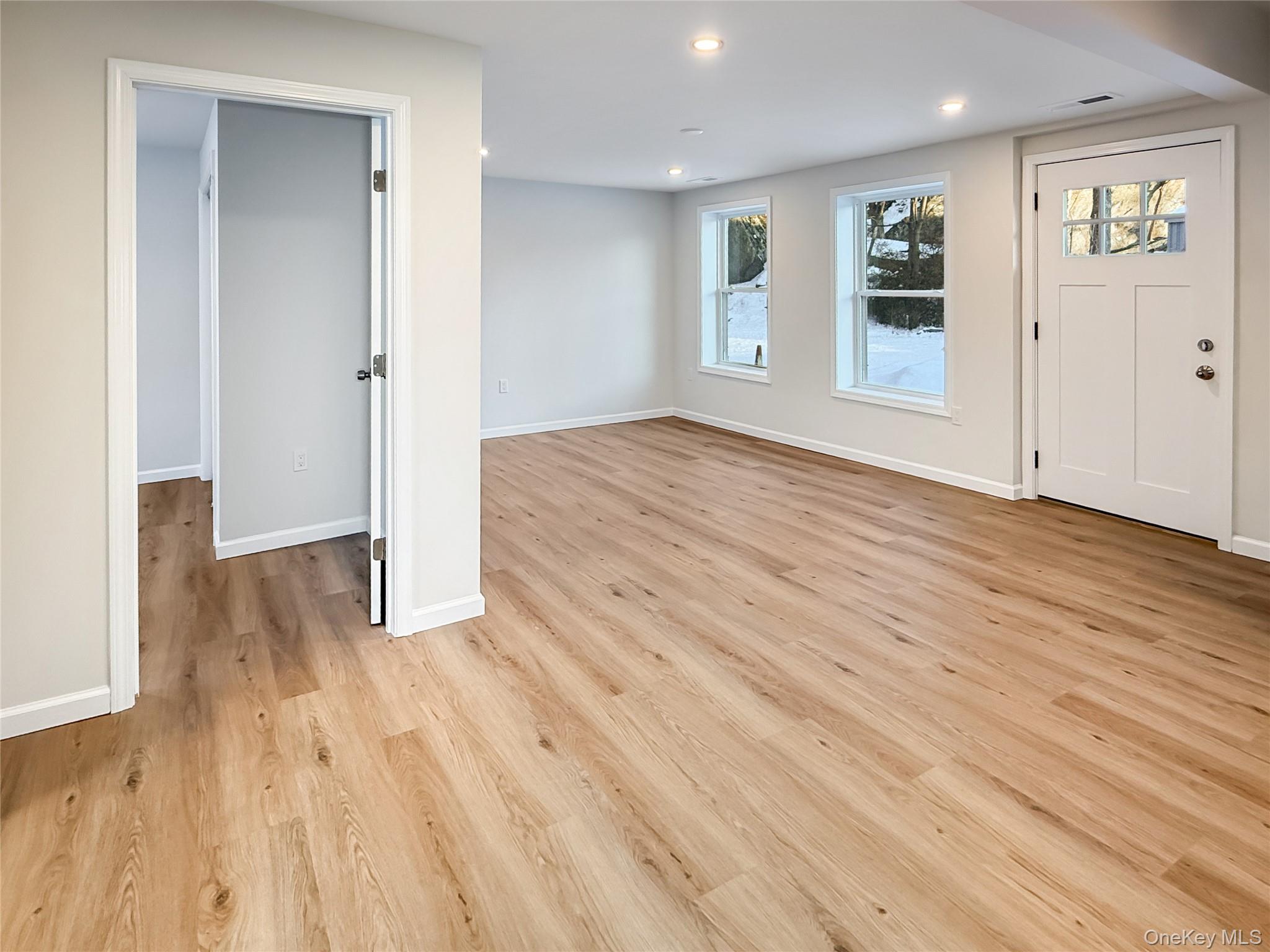 #3 photo, 4332 Albany Post Road, Hyde Park , NY 12538