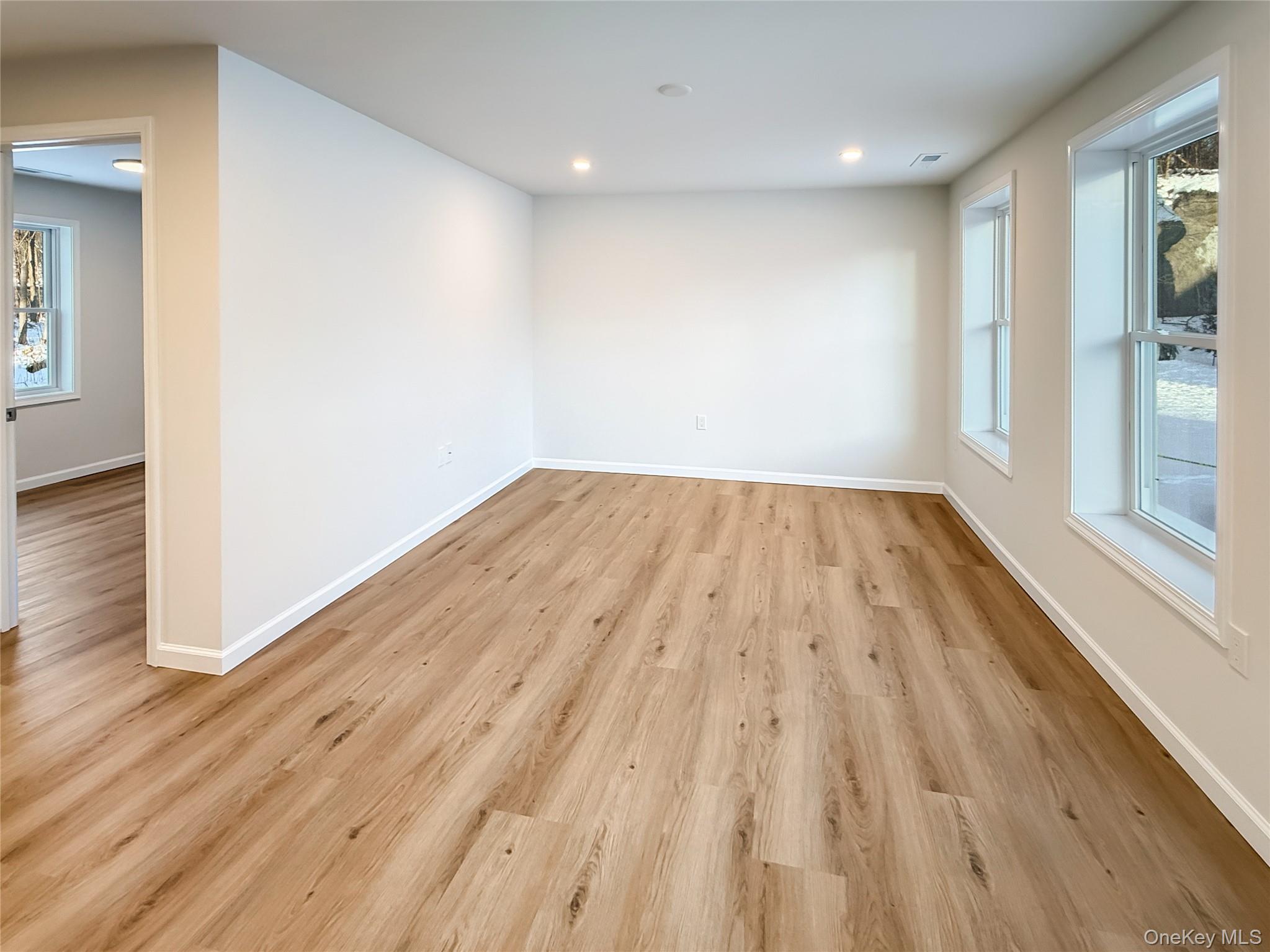 #4 photo, 4332 Albany Post Road, Hyde Park , NY 12538