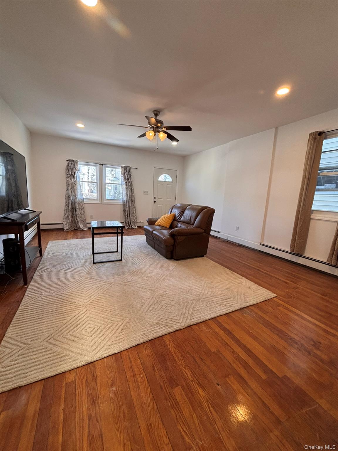 #4 photo, 94 Lockman Avenue, Staten Island , NY 10303