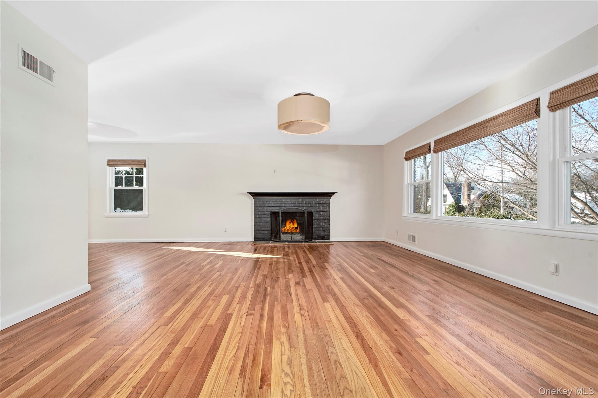 #12 photo, 520 Bleeker Avenue, Mamaroneck , NY 10543