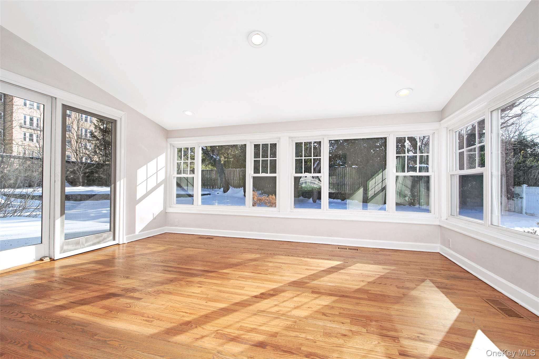 #19 photo, 520 Bleeker Avenue, Mamaroneck , NY 10543