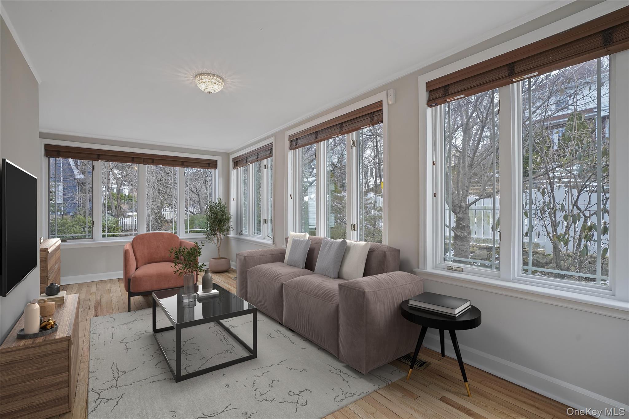 #12 photo, 425 Washington Avenue, Pelham , NY 10803