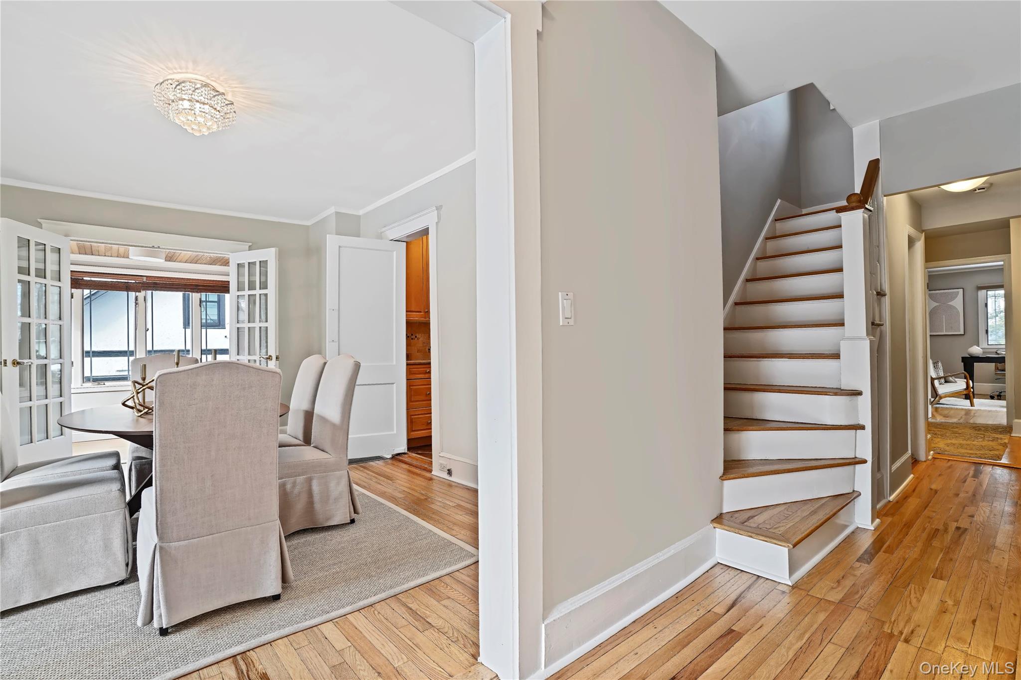 #2 photo, 425 Washington Avenue, Pelham , NY 10803