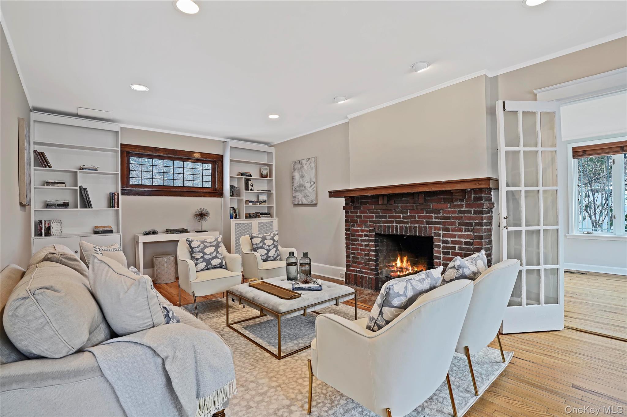 #3 photo, 425 Washington Avenue, Pelham , NY 10803