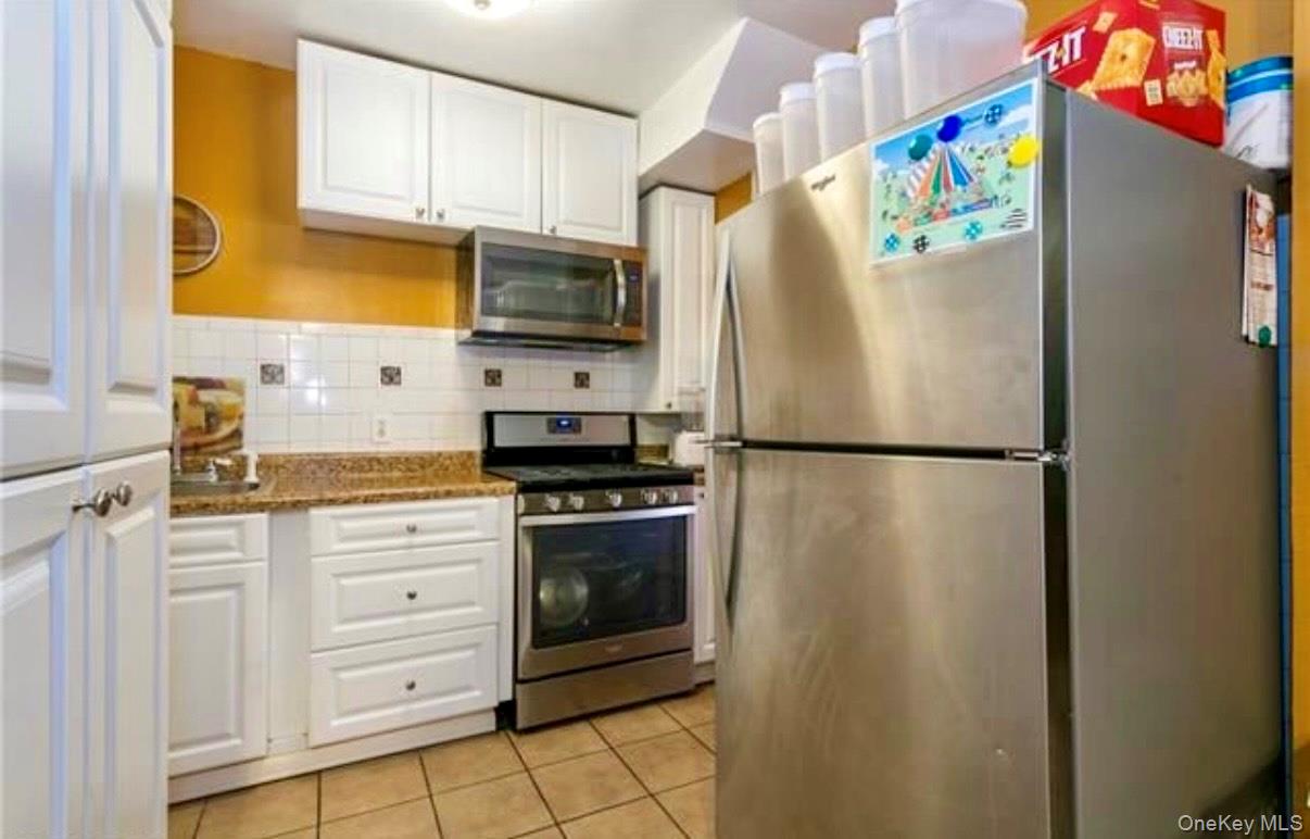 #2 photo, 133 W 195th Street, Bronx , NY 10468