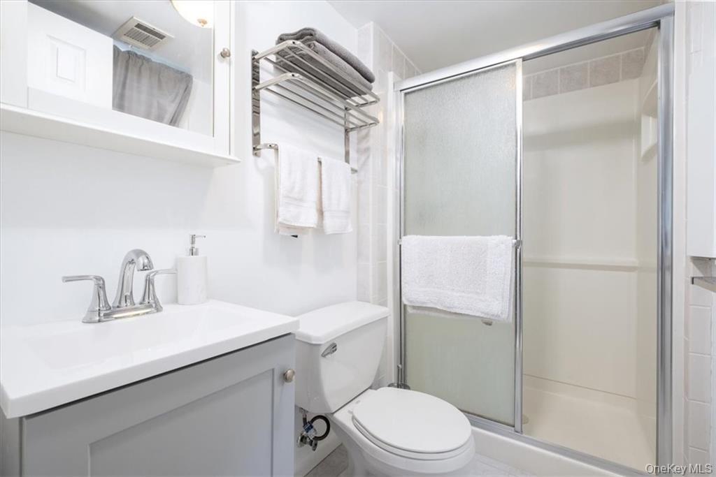 #20 photo, 1 N Amundsen Lane, Airmont , NY 10901