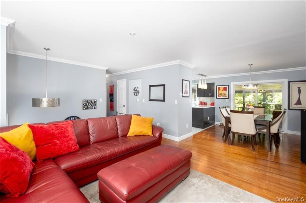 #6 photo, 1 N Amundsen Lane, Airmont , NY 10901