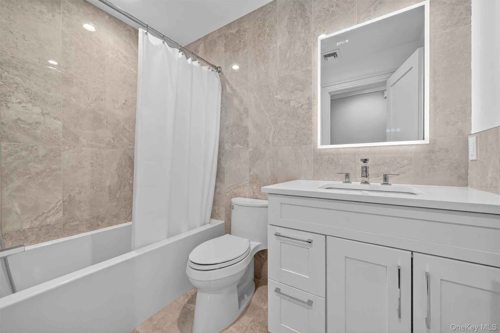 #17 photo, 200 S Bedford Road, Chappaqua , NY 10514