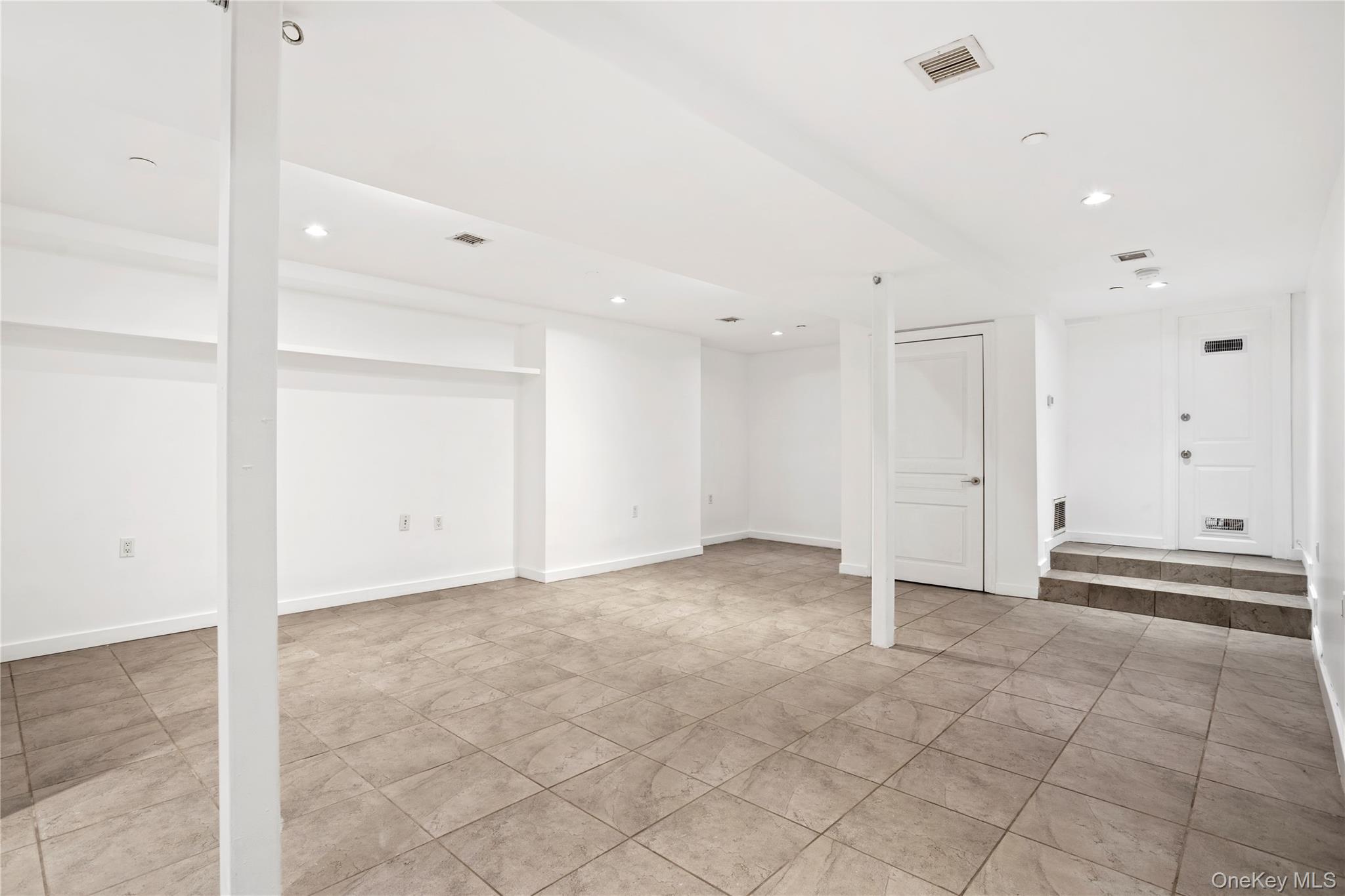 #13 photo, 5 W 120th Street, New York (Manhattan) , NY 10027