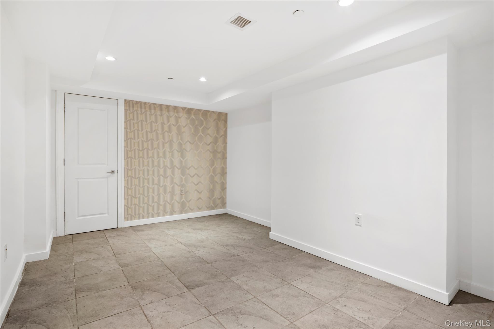 #15 photo, 5 W 120th Street, New York (Manhattan) , NY 10027