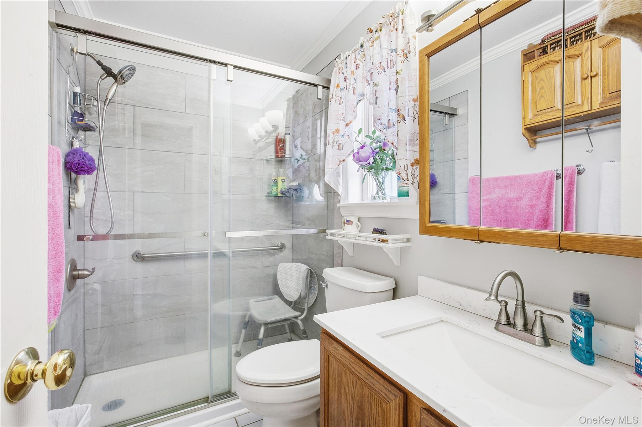 #10 photo, 1191 E 3rd Avenue, Bay Shore , NY 11706