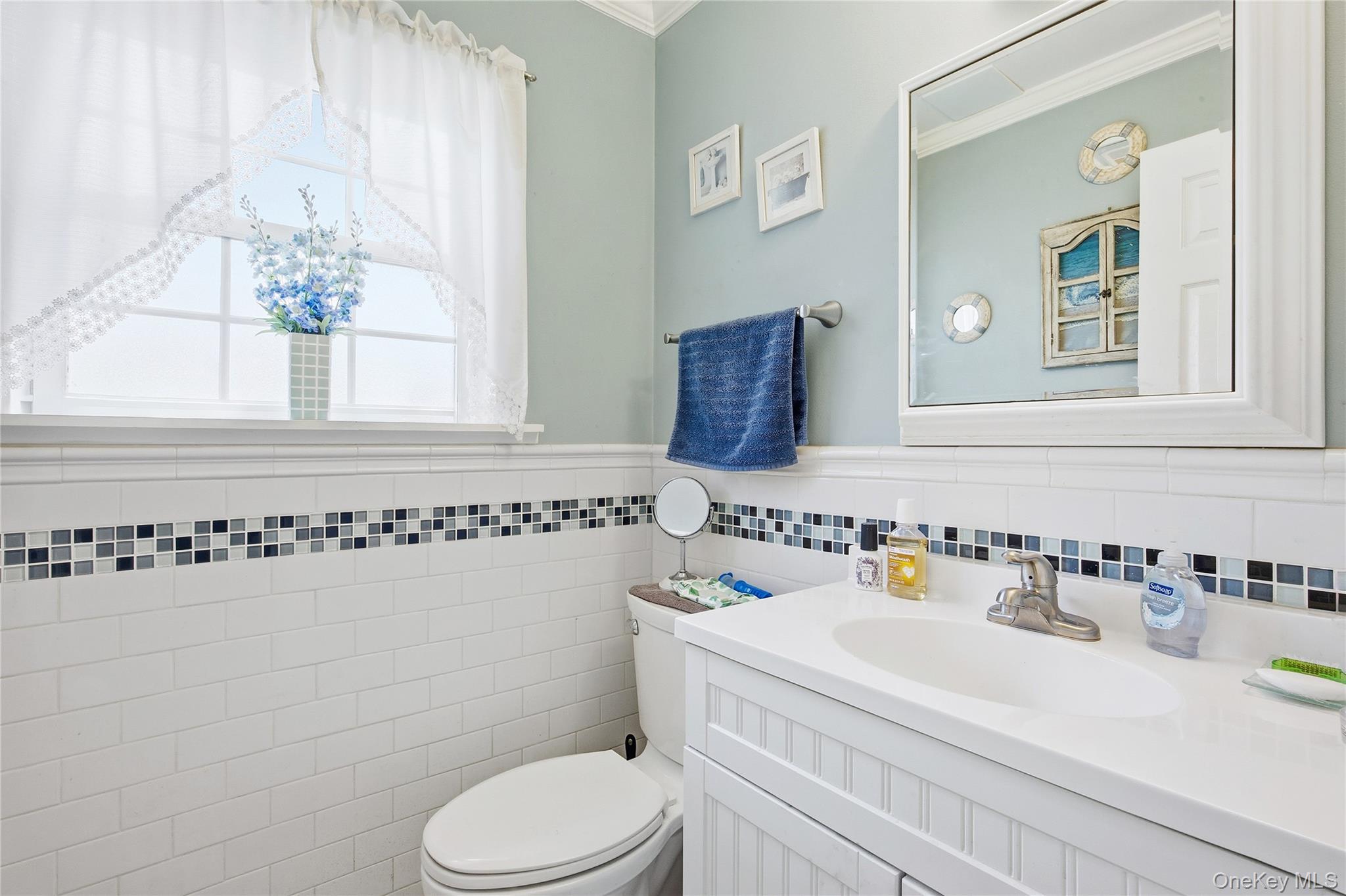 #13 photo, 1191 E 3rd Avenue, Bay Shore , NY 11706