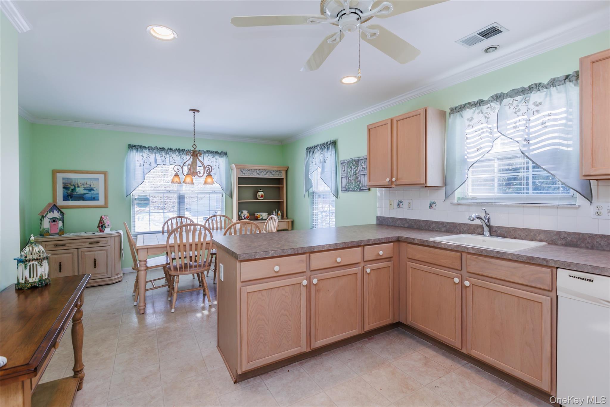 #9 photo, 38 Gettysburg Drive, Port Jefferson Station , NY 11776