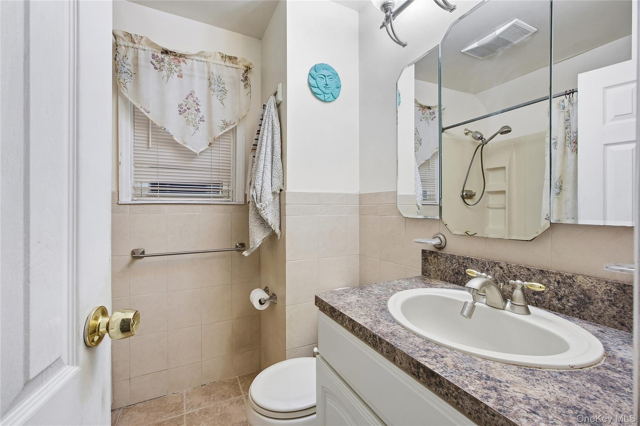 #13 photo, 152 Rockaway Parkway, Valley Stream , NY 11580